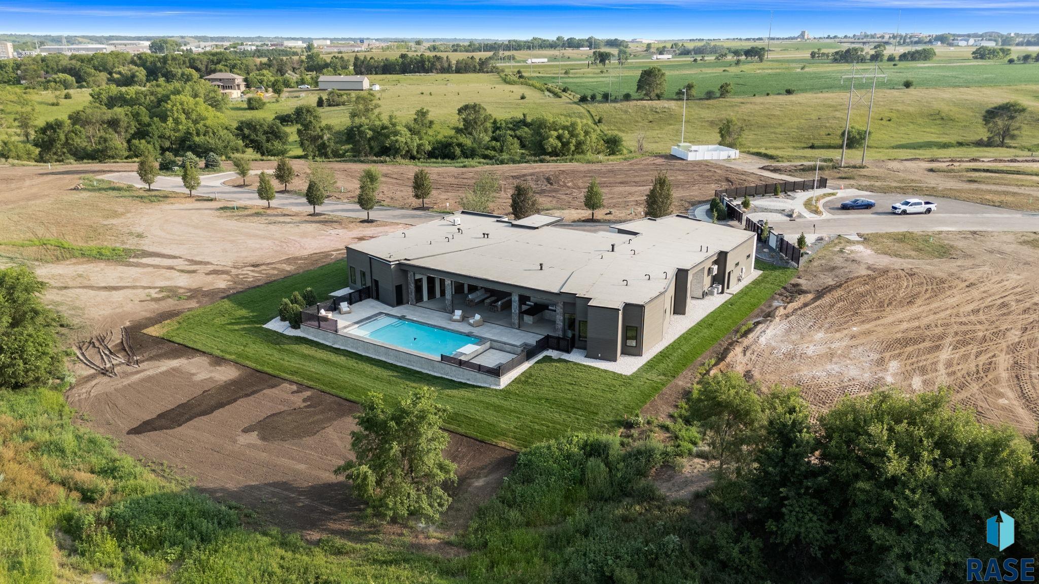 main property photo 91