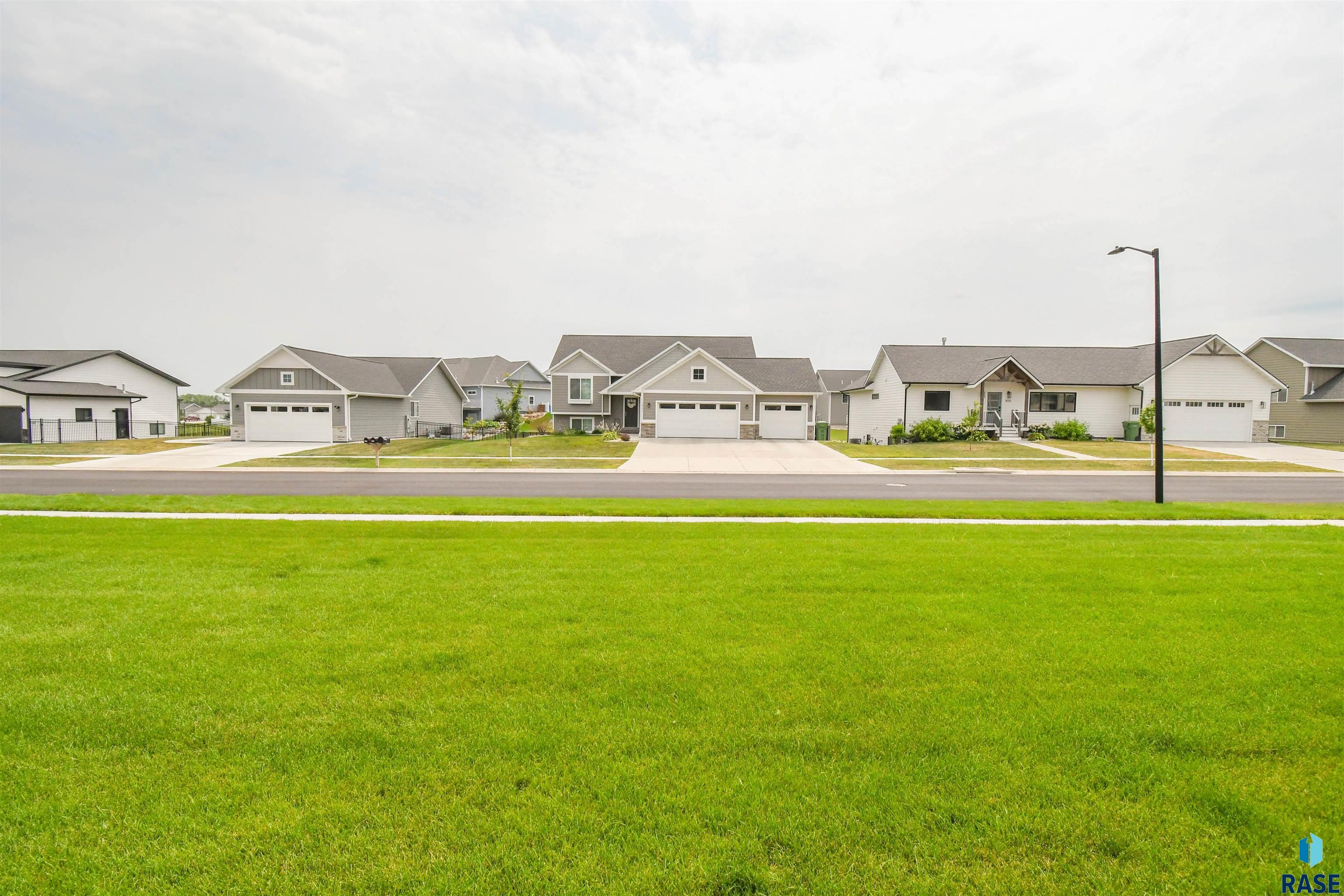 main property photo 66