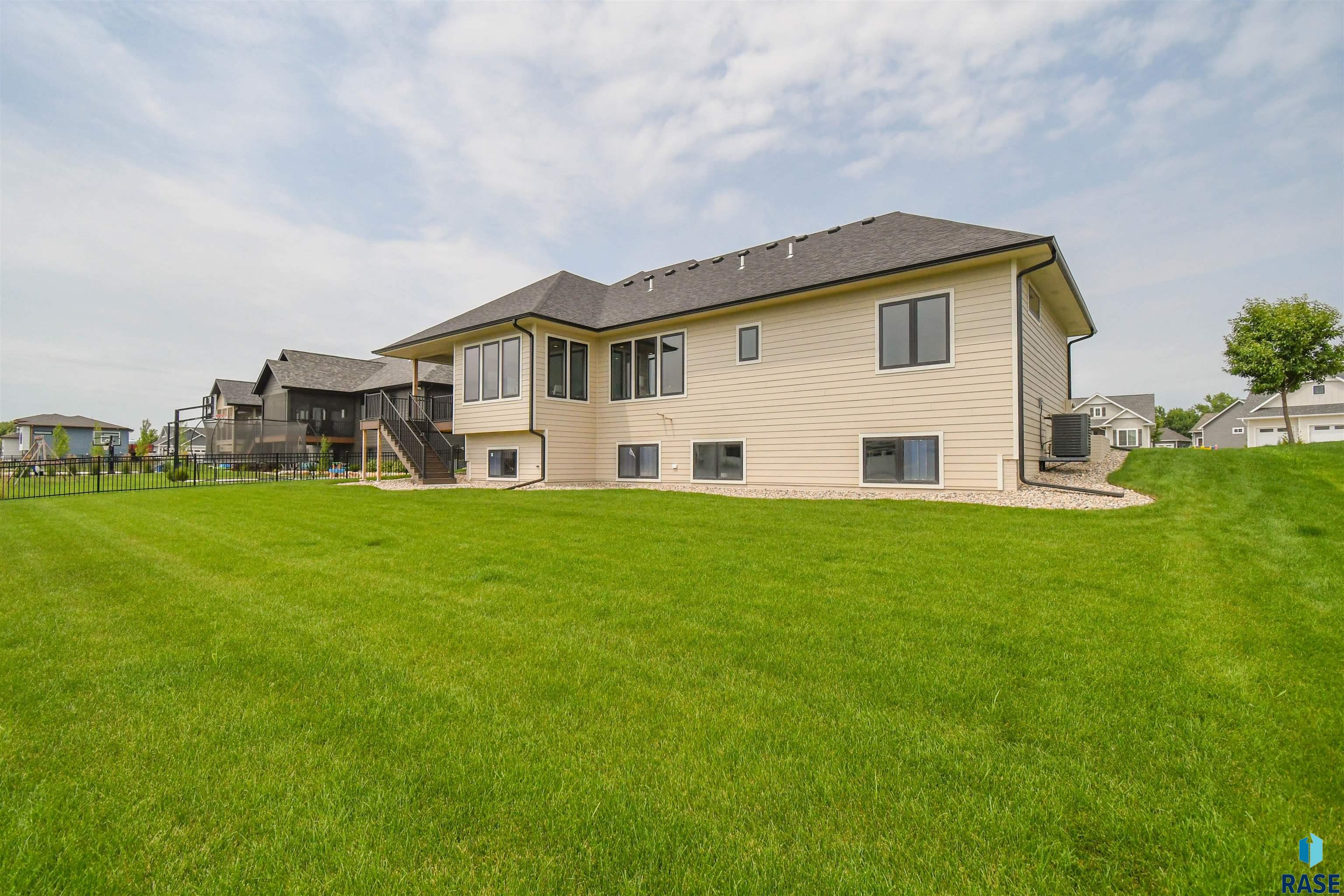 main property photo 70