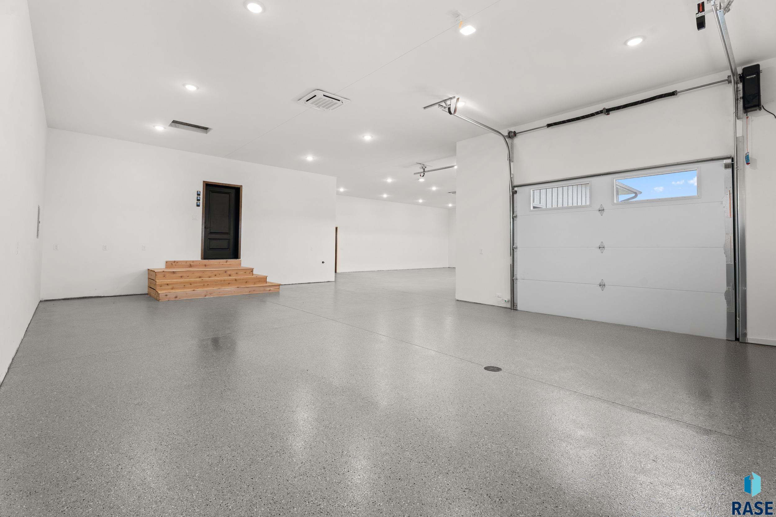 main property photo 66