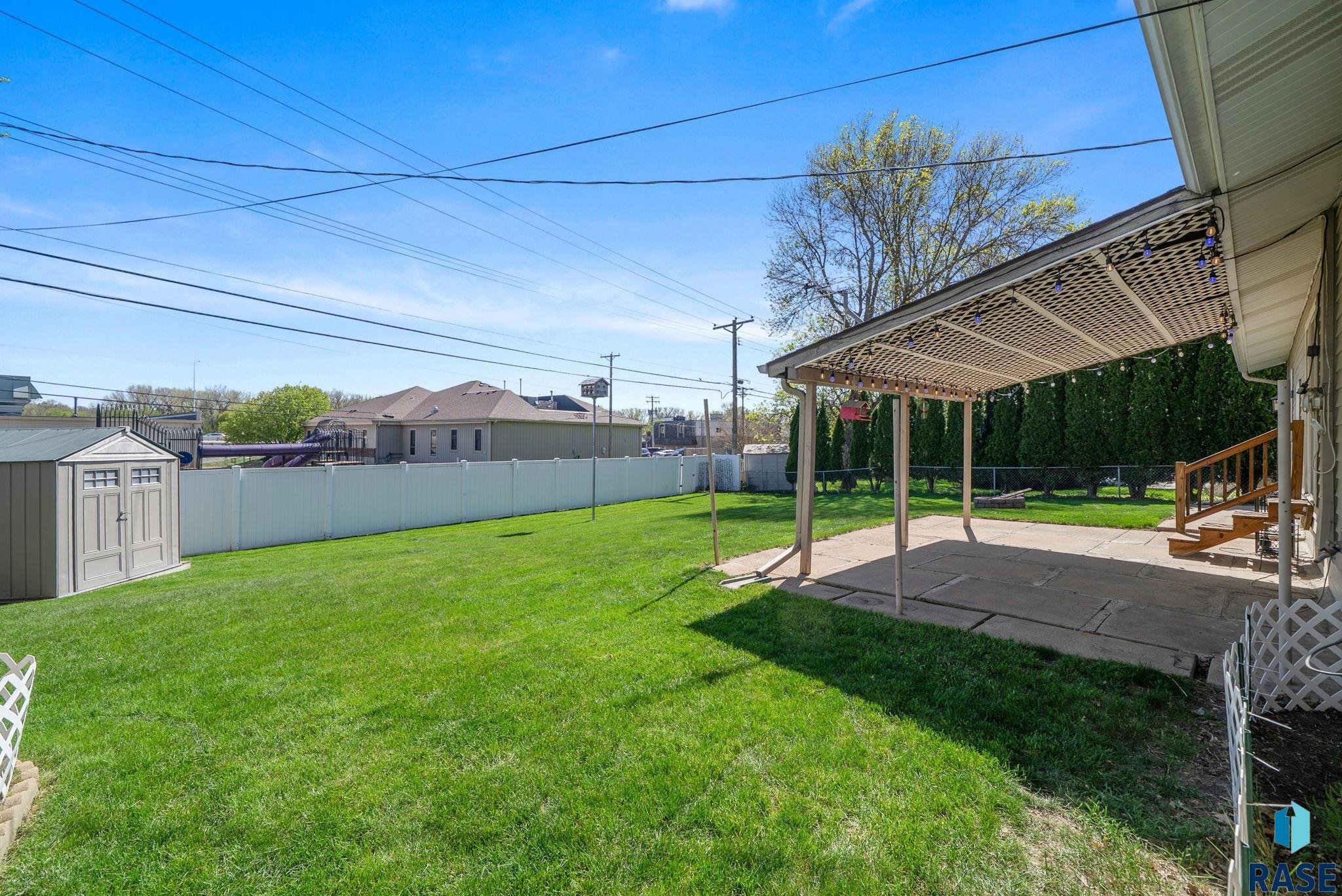 main property photo 33