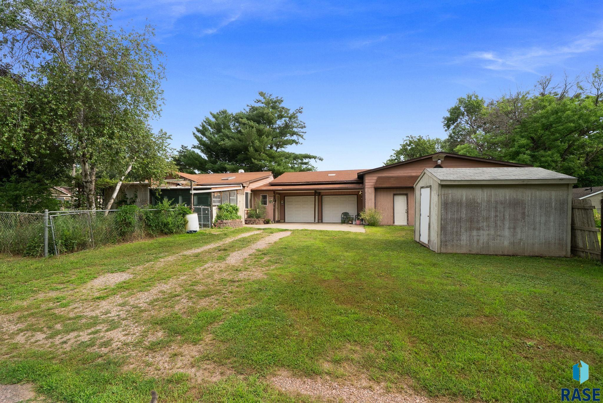 main property photo 12