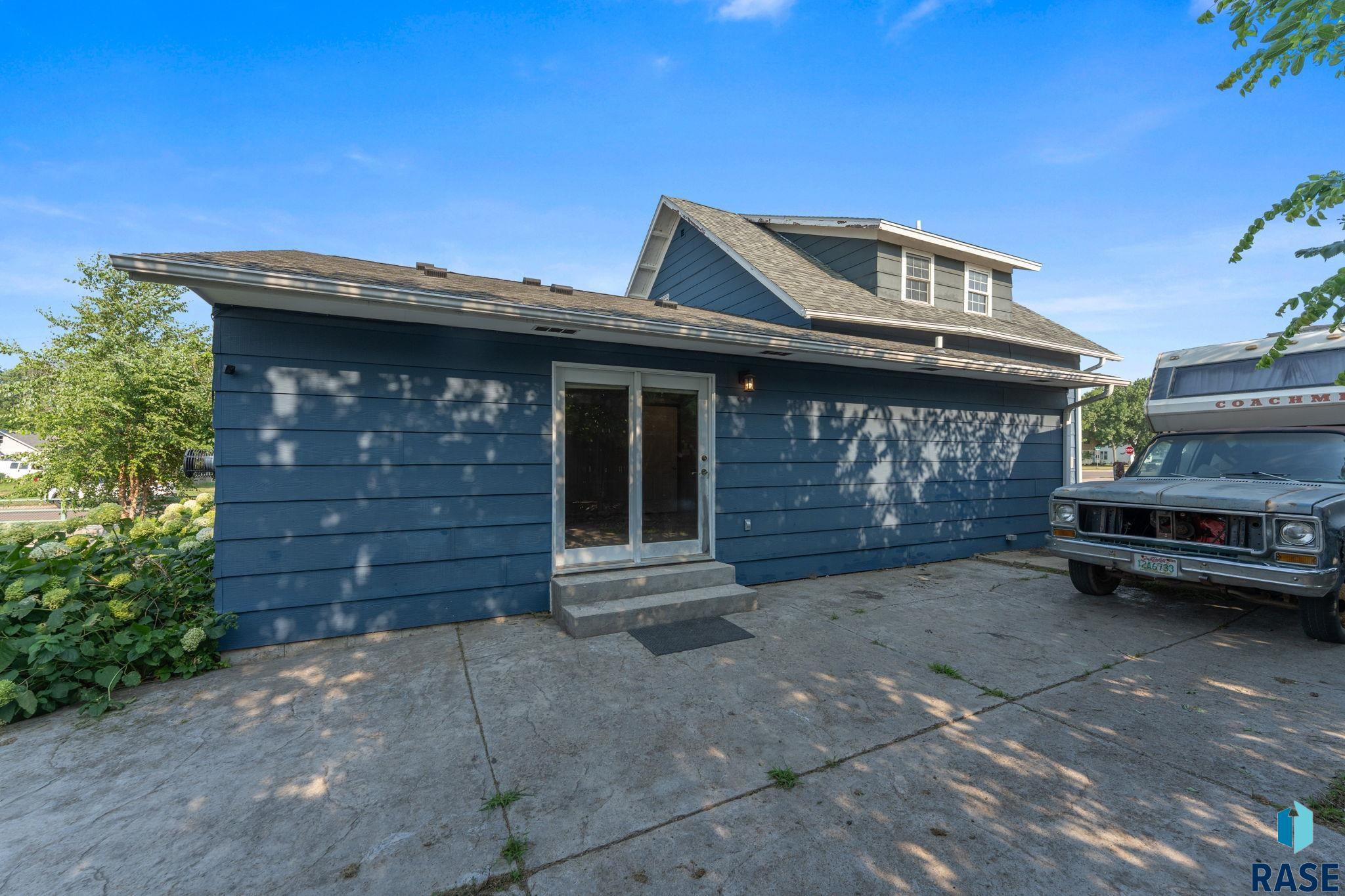 main property photo 50
