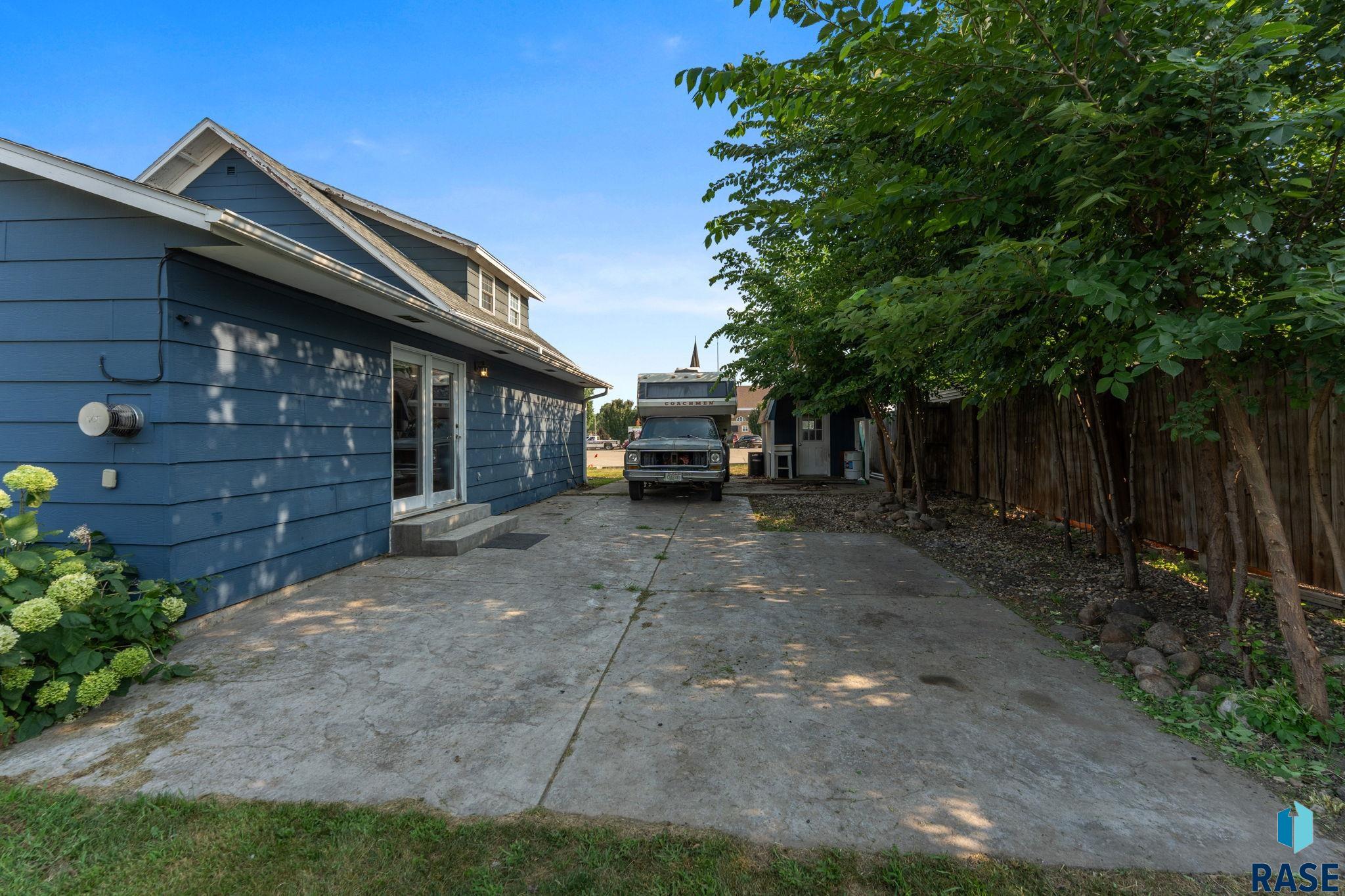 main property photo 51