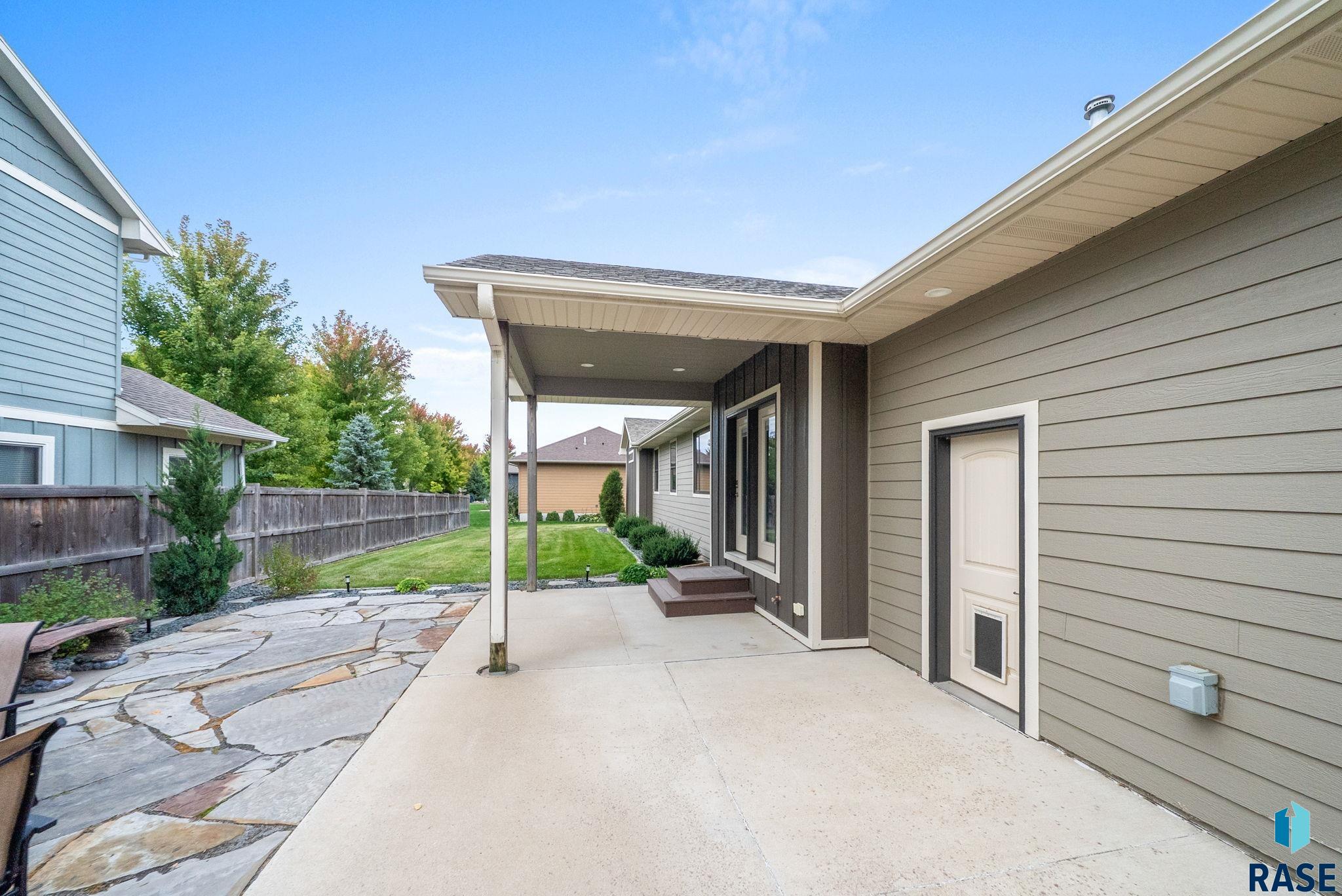 main property photo 59