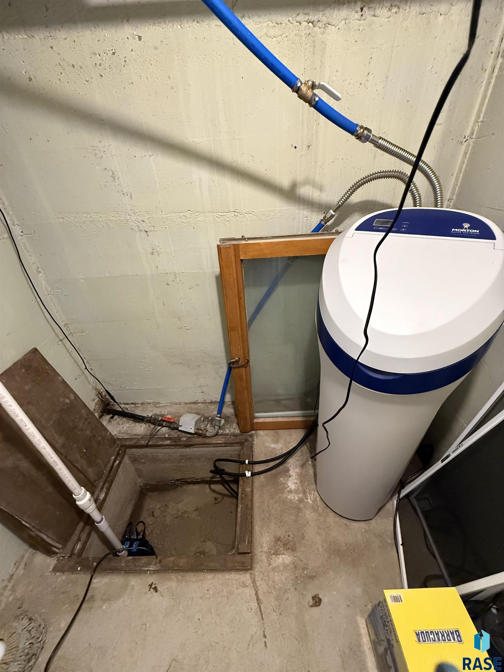 main property photo 19
