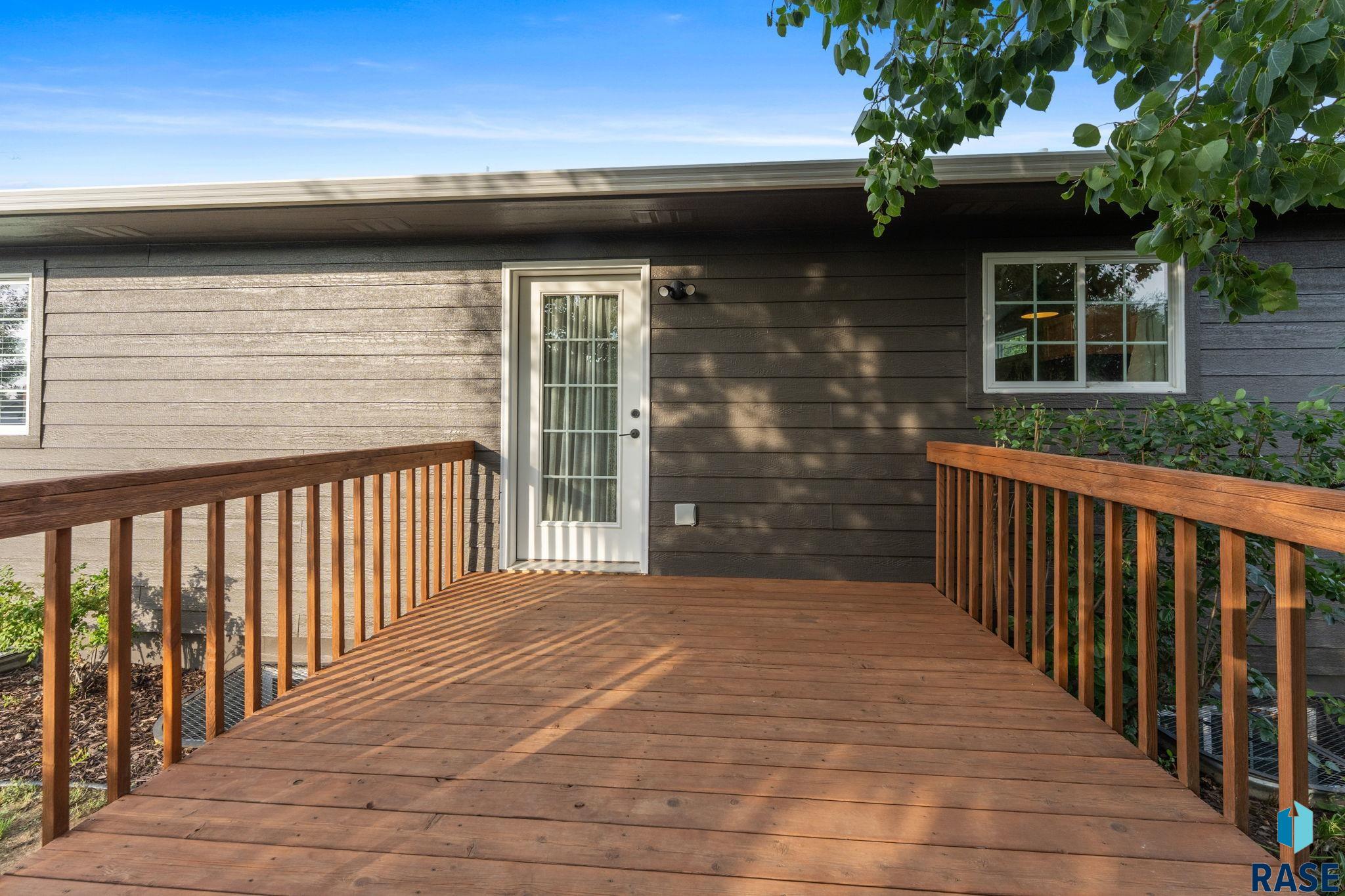 main property photo 50