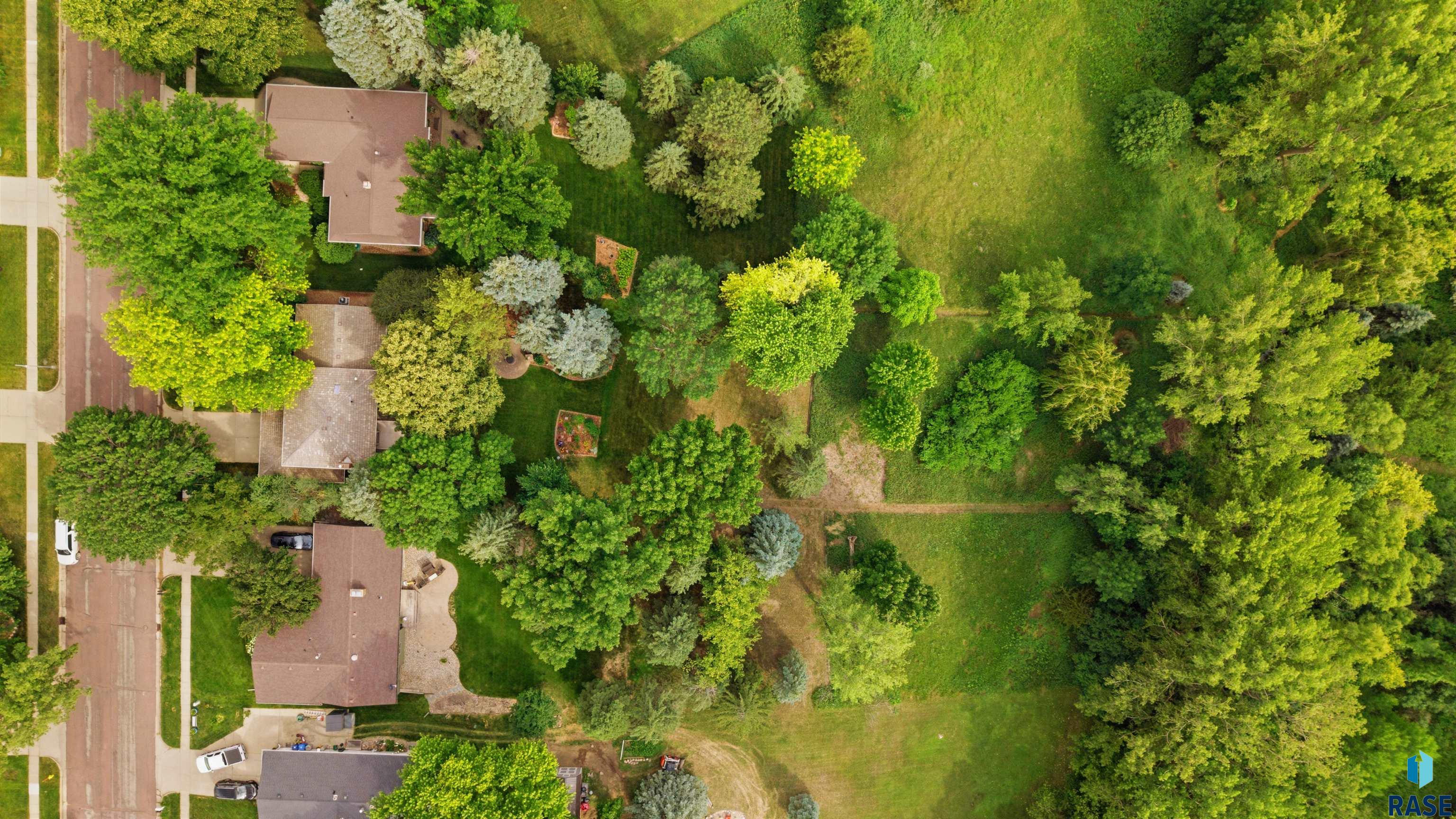 main property photo 59