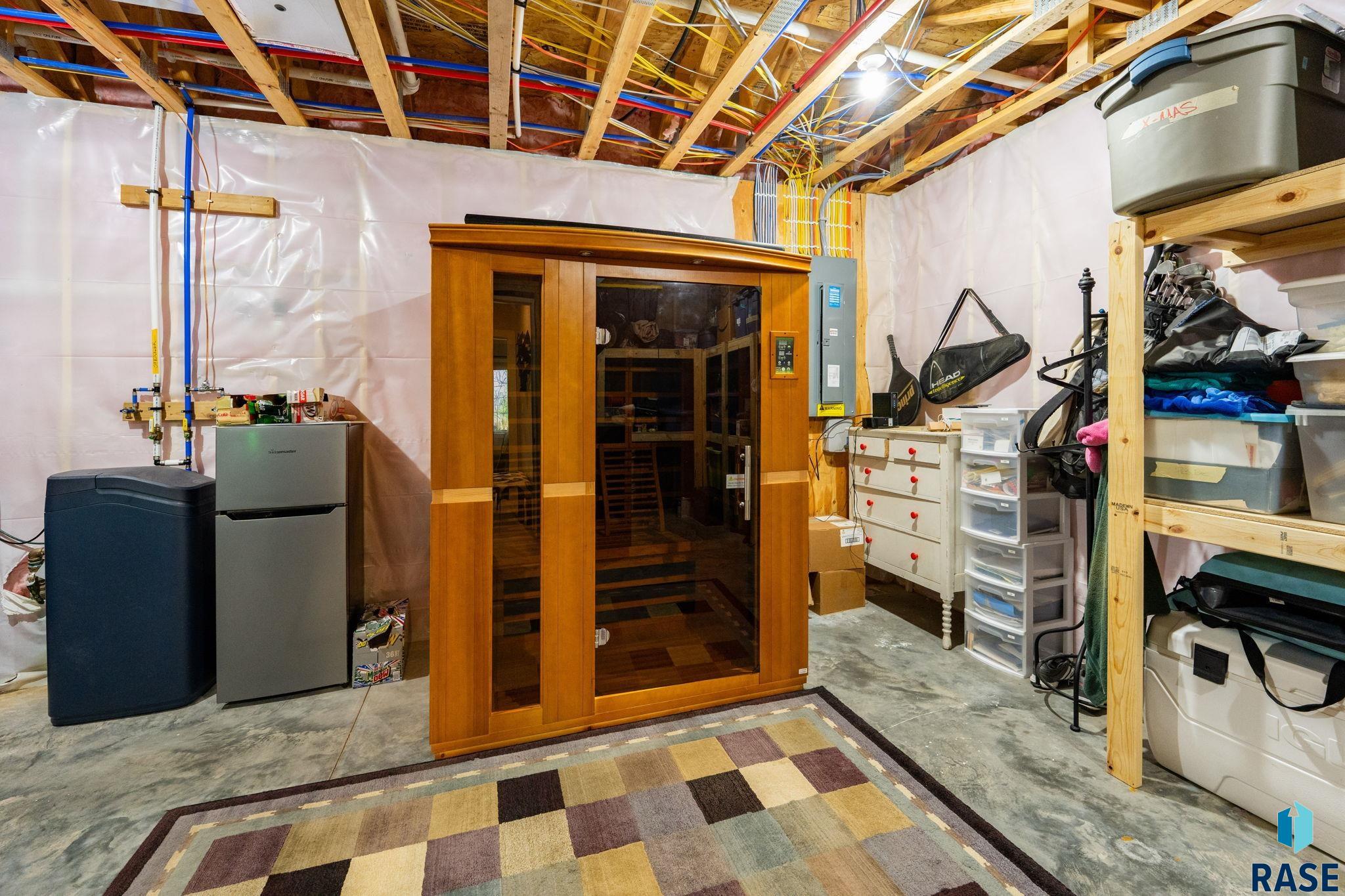 main property photo 81