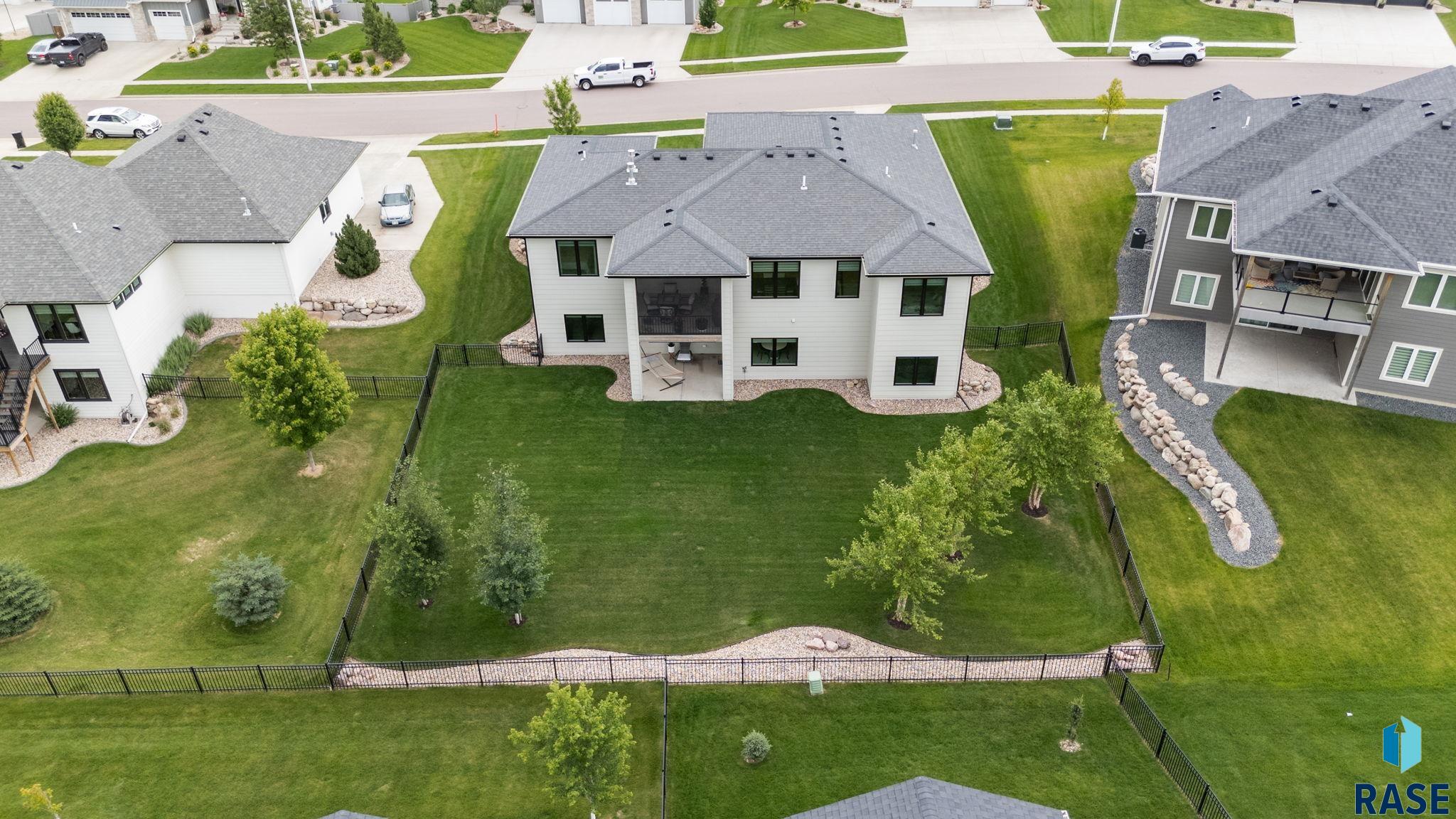 main property photo 94