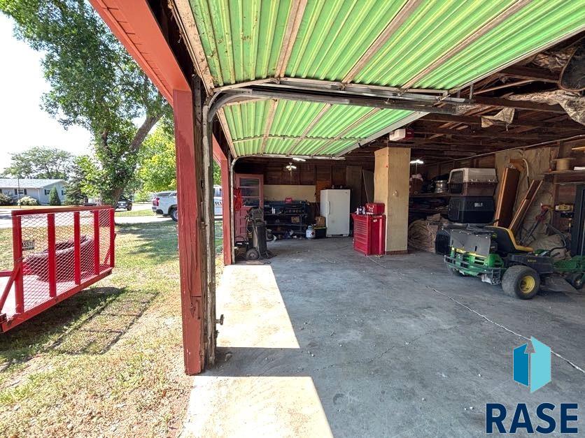 main property photo 57