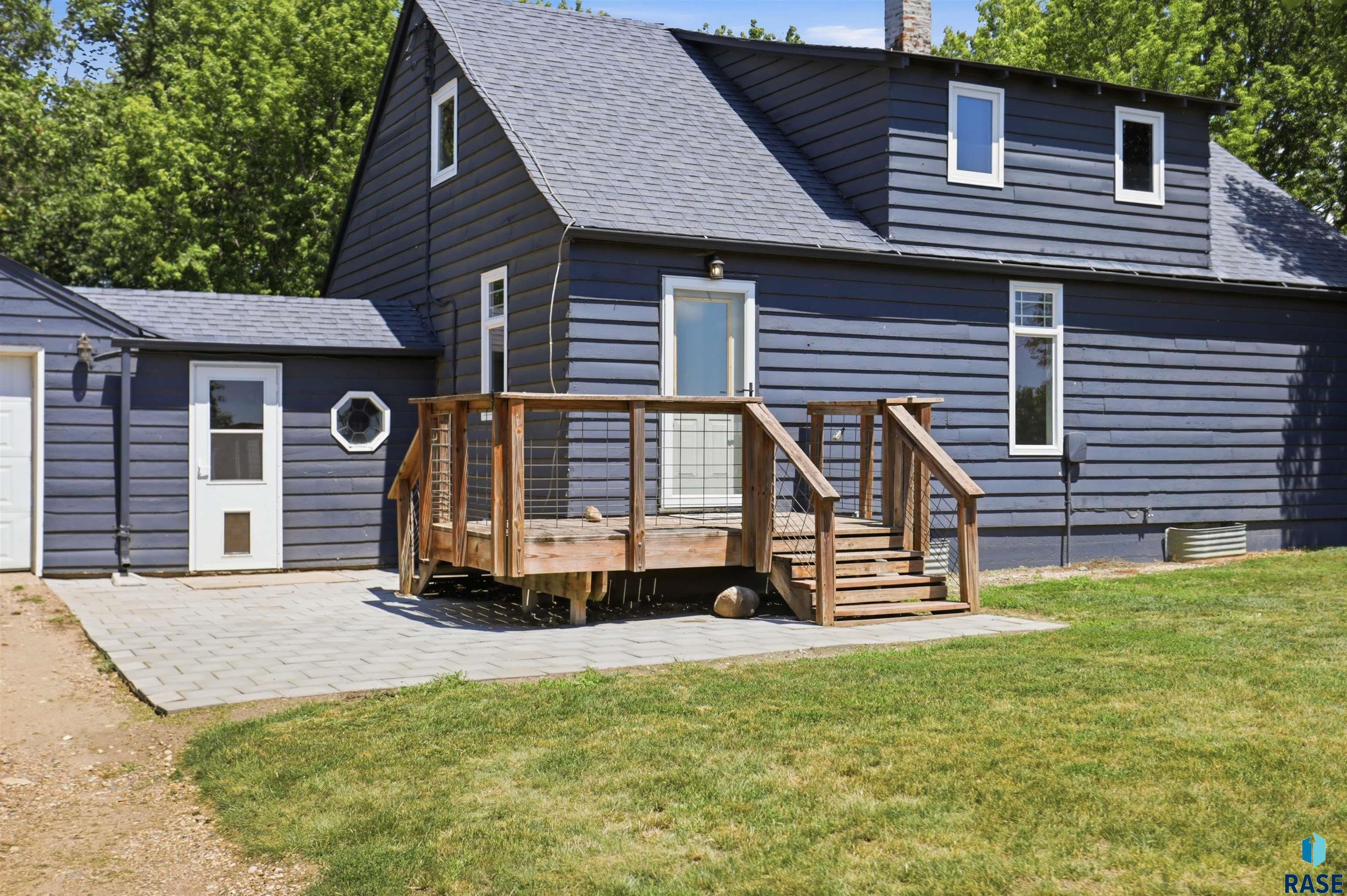 main property photo 23