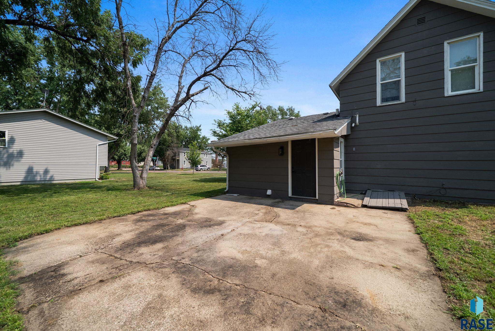 main property photo 44