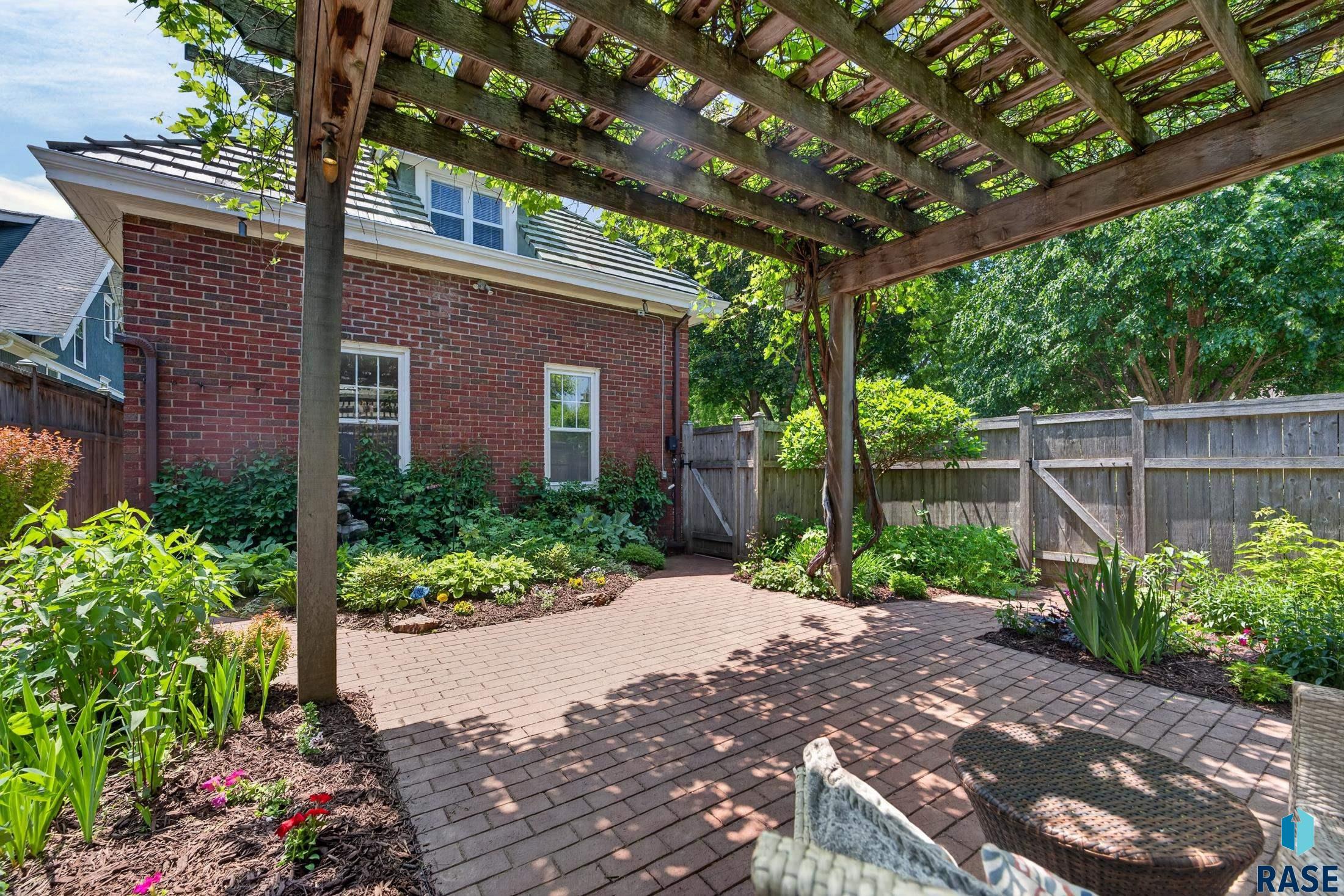 main property photo 49