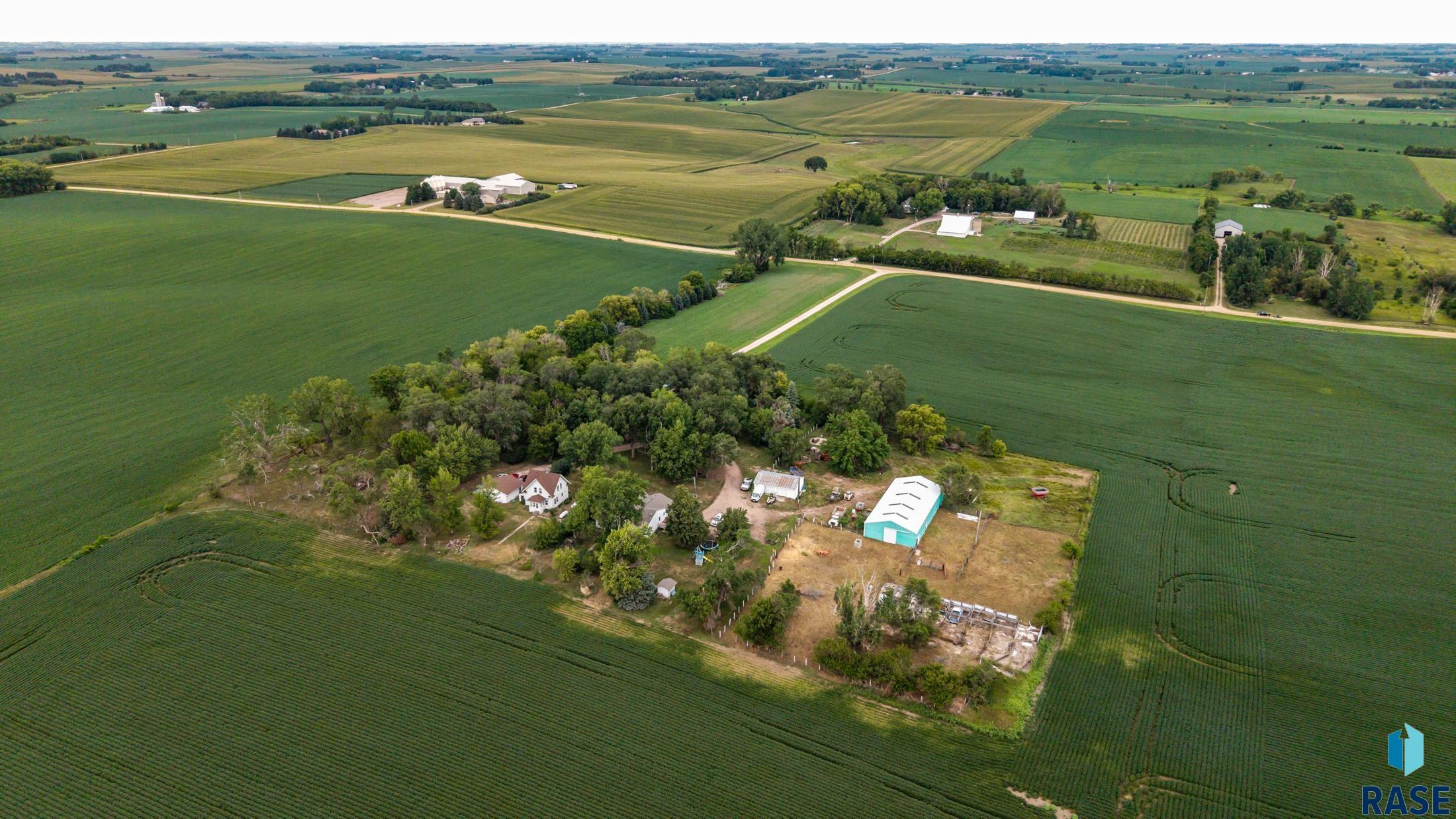 main property photo 16