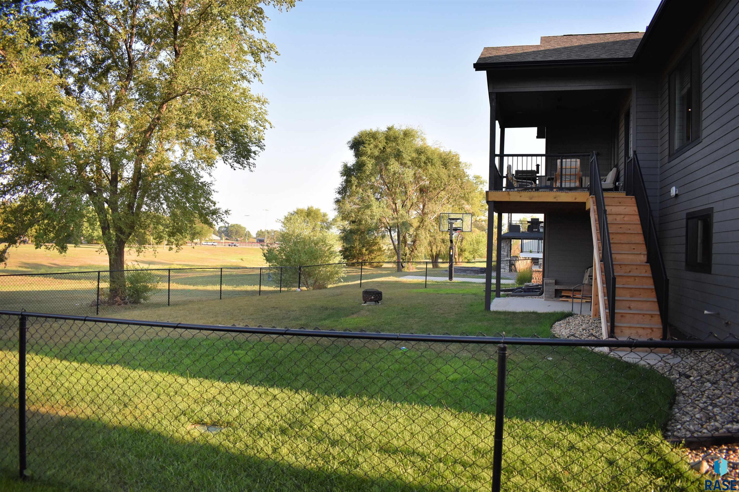 main property photo 75
