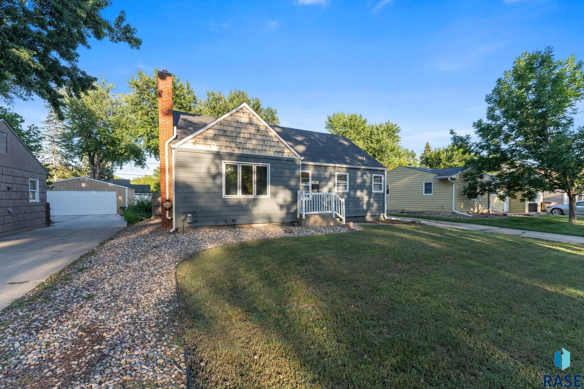 main property photo 30