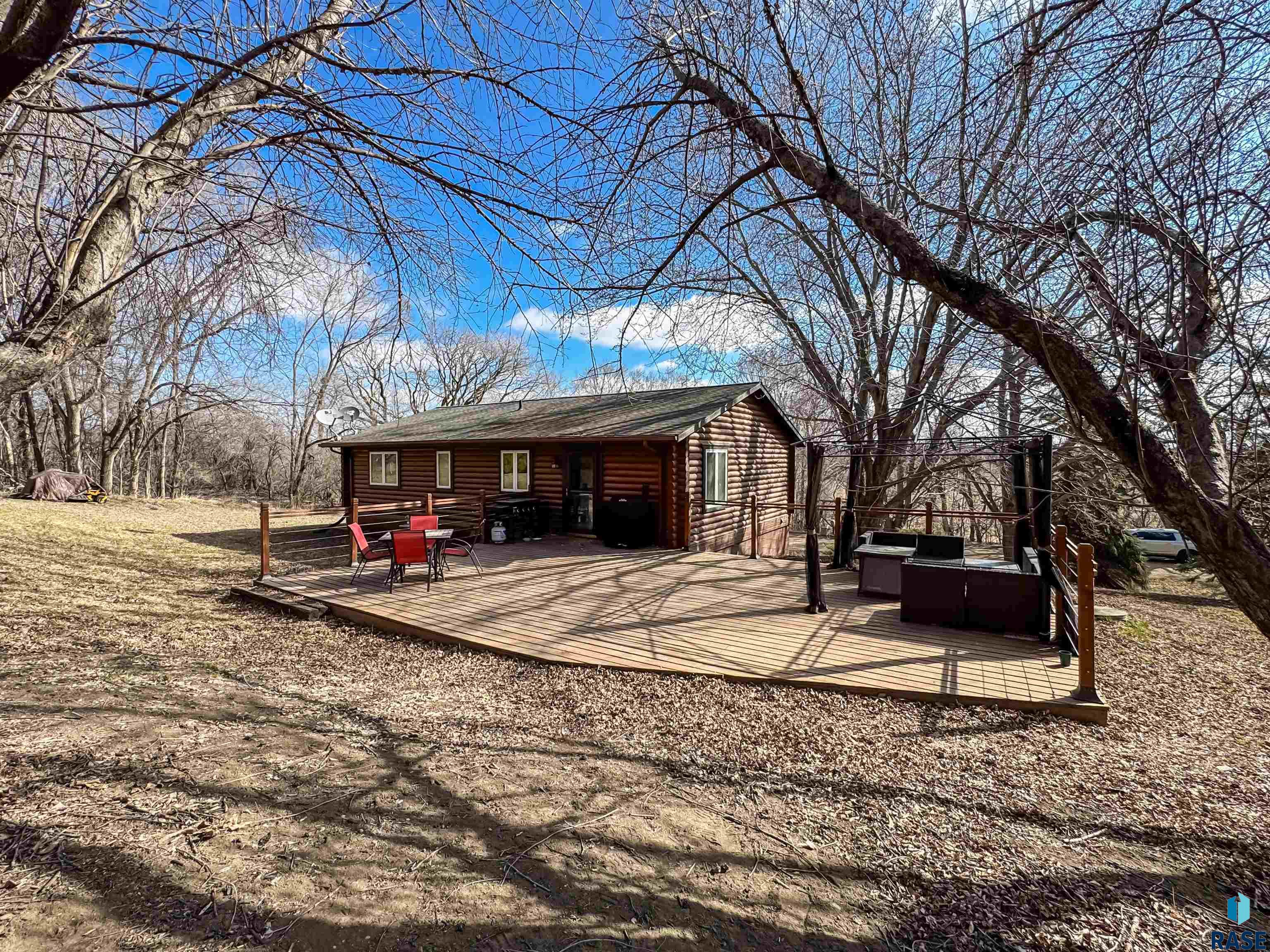 main property photo 34