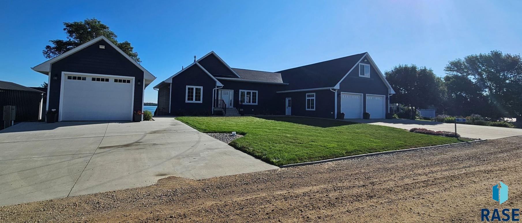 main property photo 83
