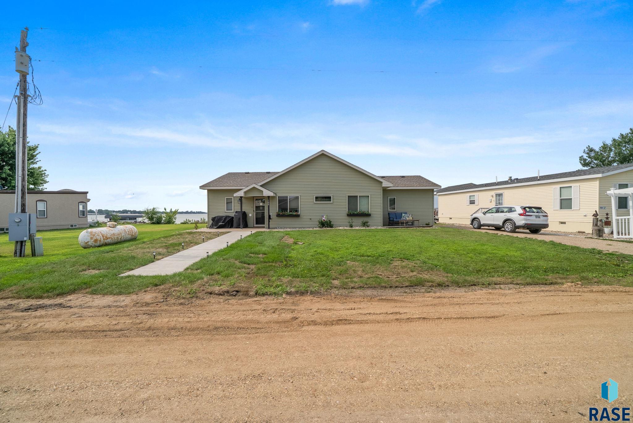 main property photo 44
