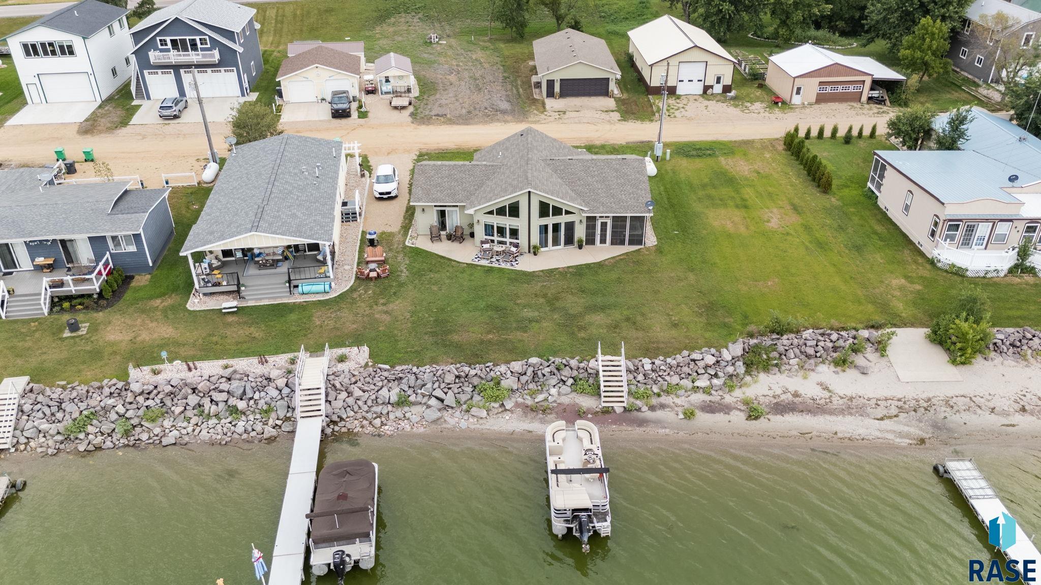 main property photo 59