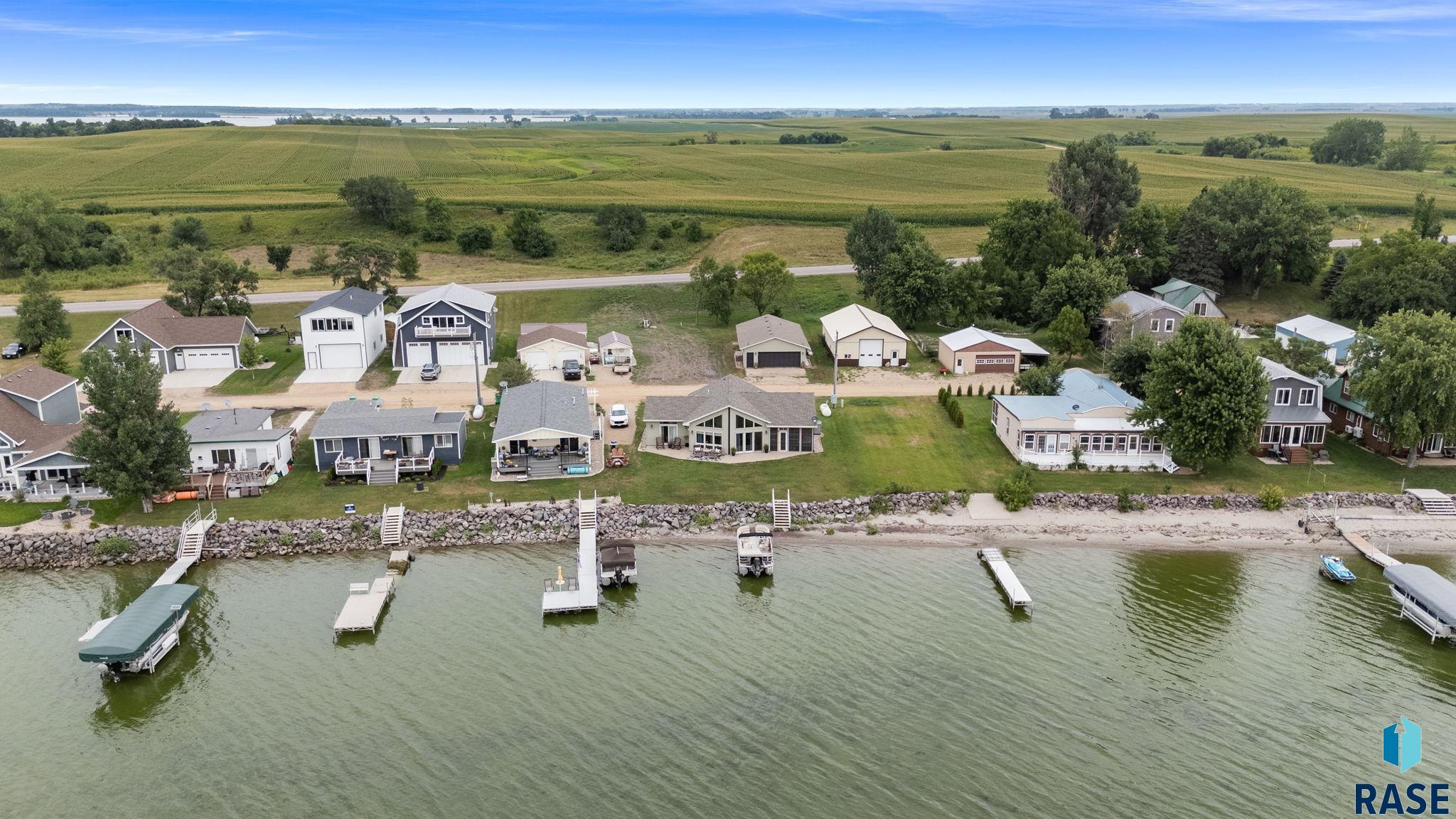 main property photo 60