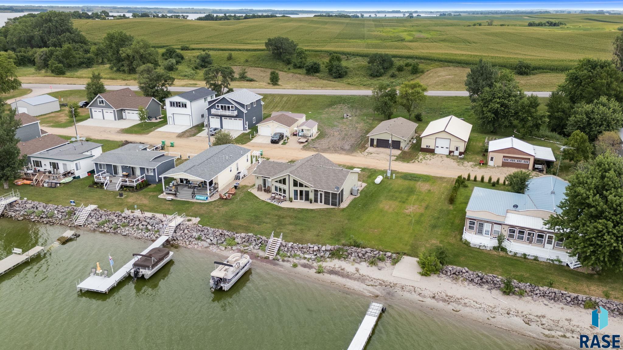 main property photo 63