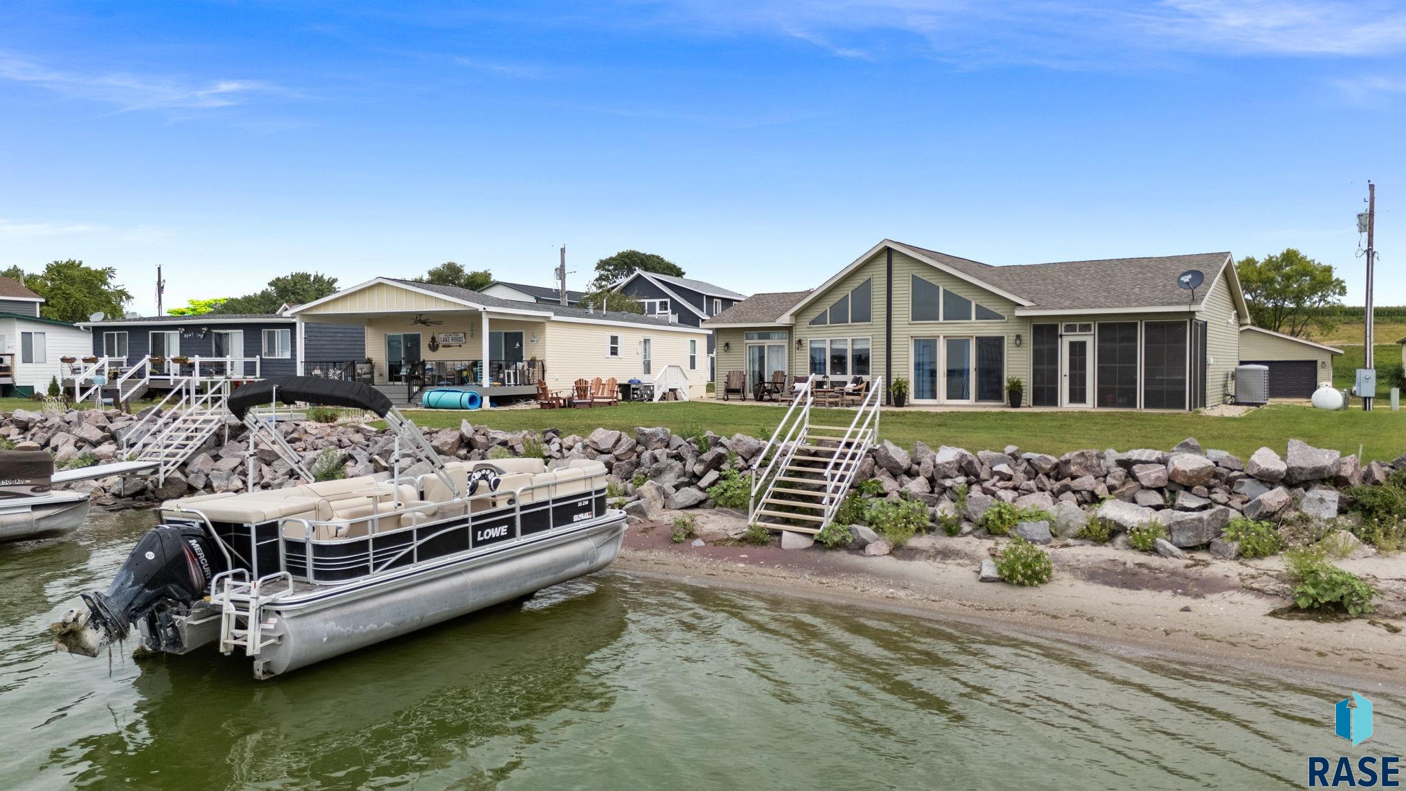 main property photo 68