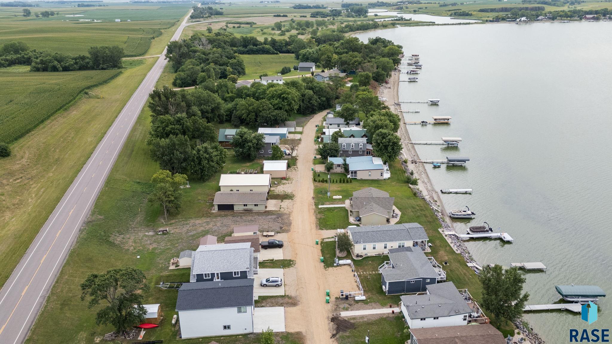 main property photo 74