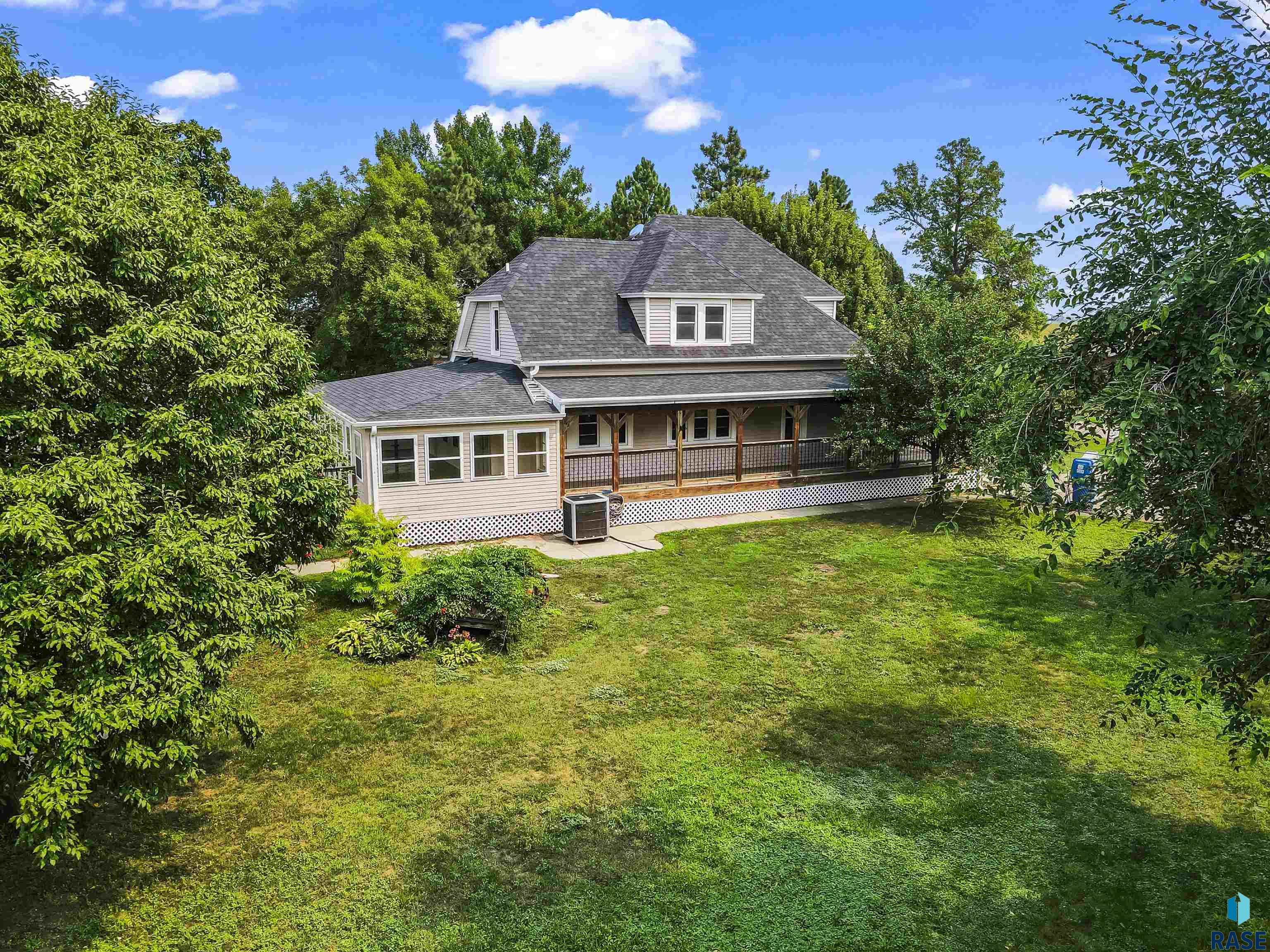 main property photo 14