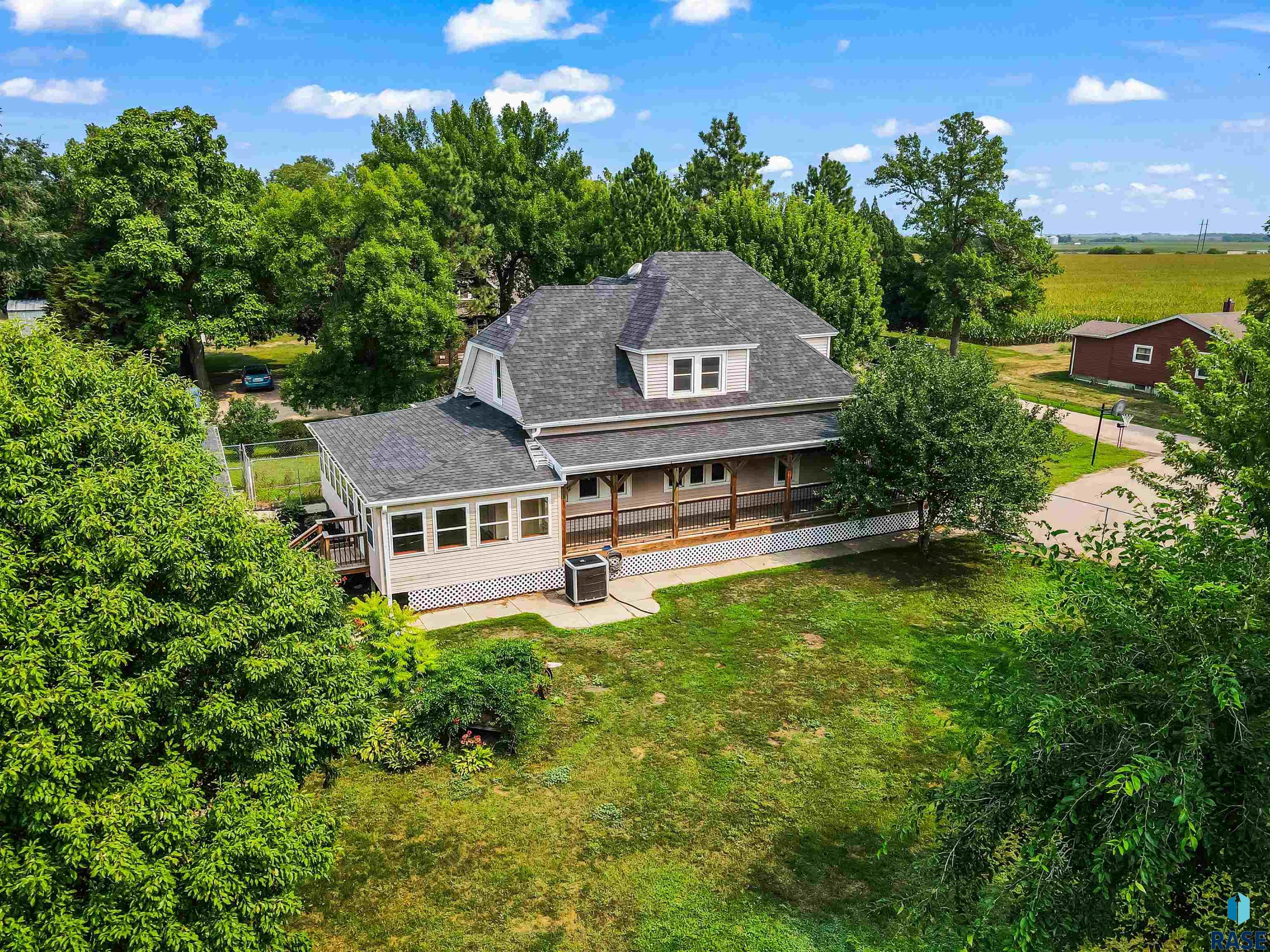 main property photo 4