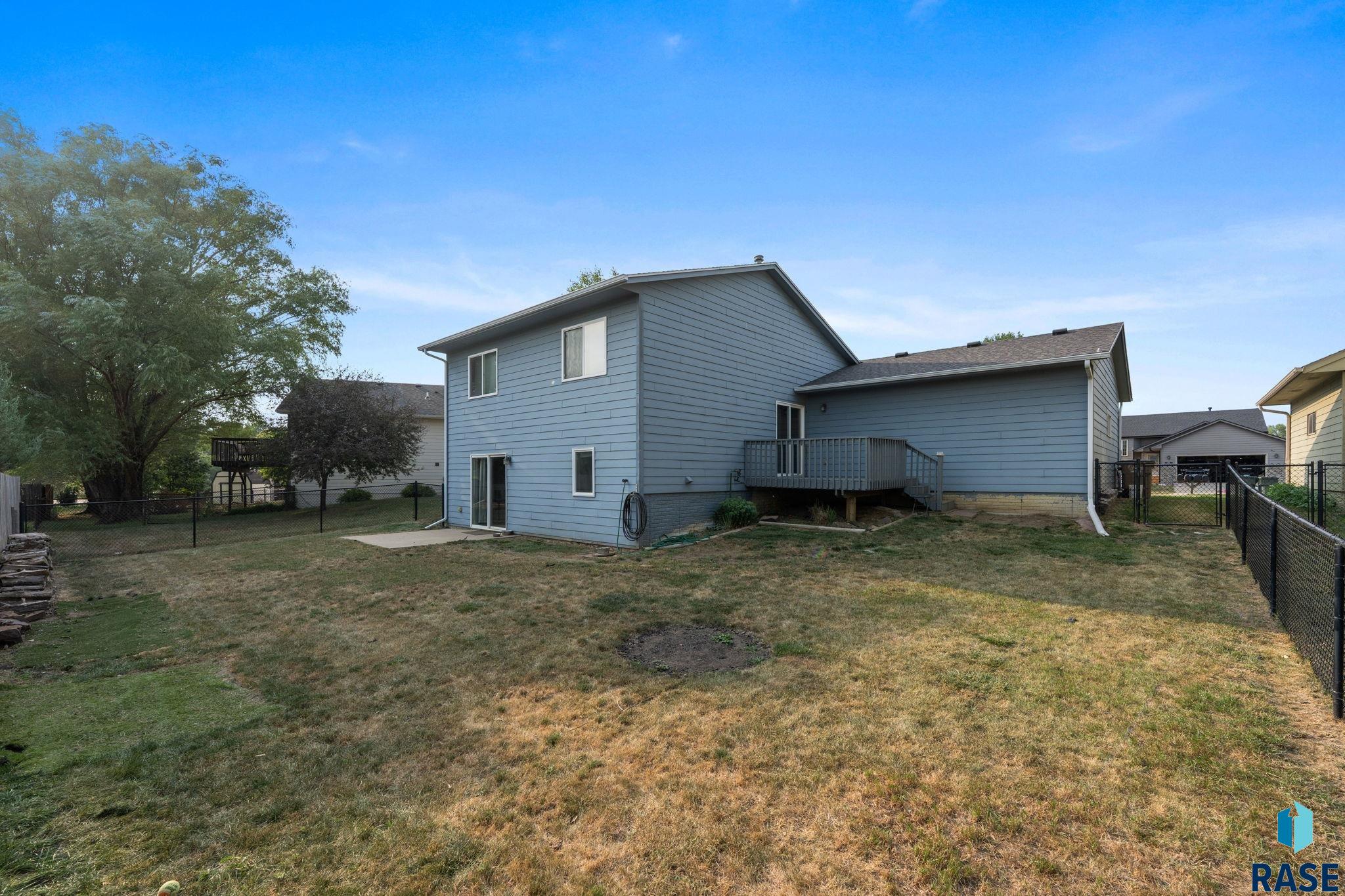 main property photo 24
