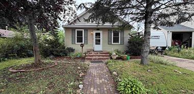 image of property with 4 Bed | 2 Bath | 1,944 Sqft