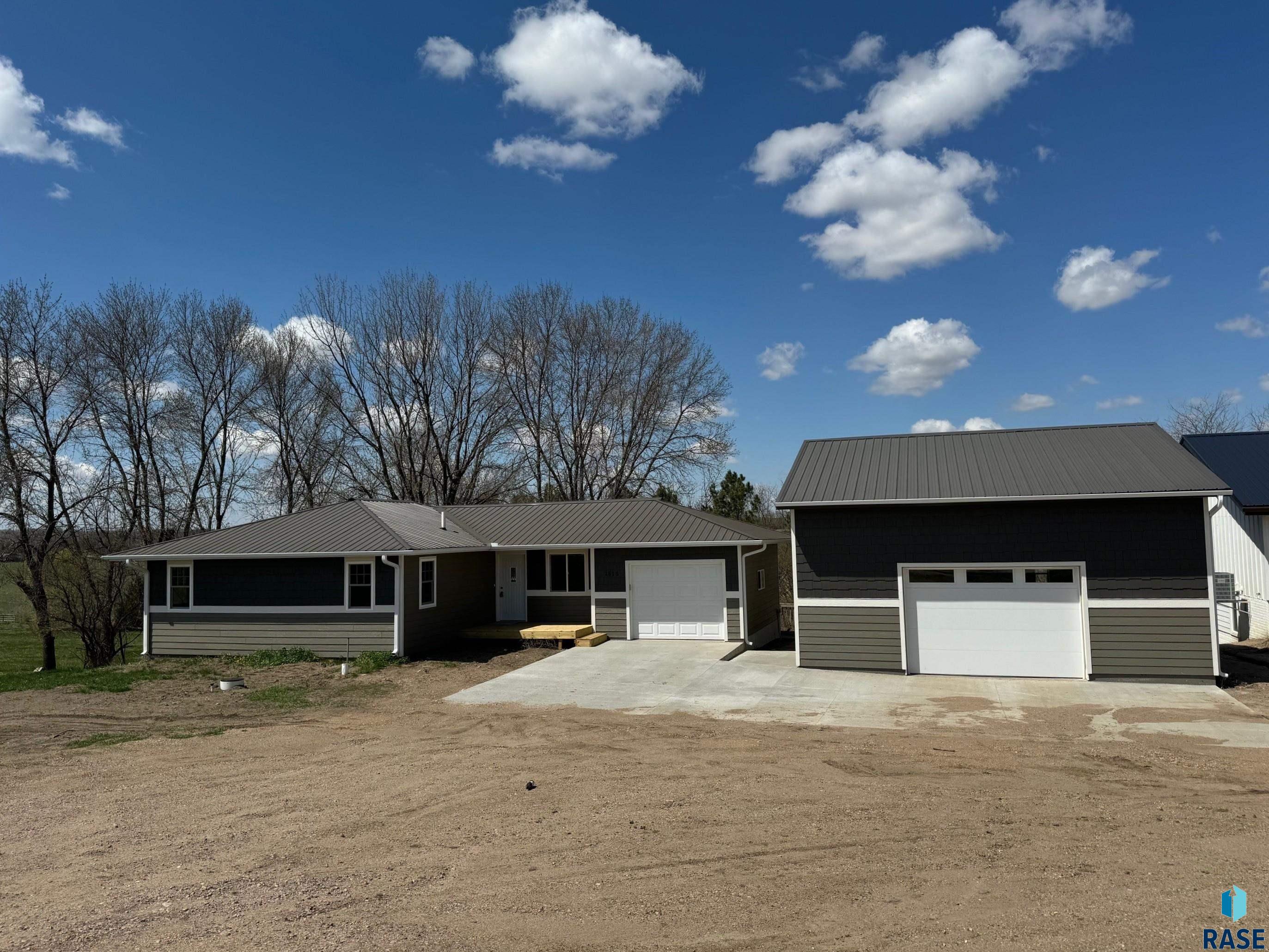 main property photo 0