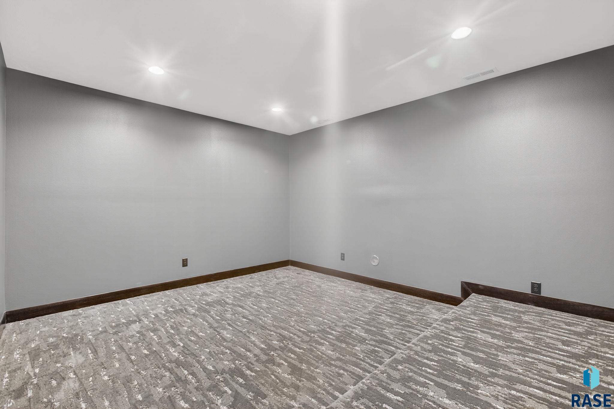 main property photo 70