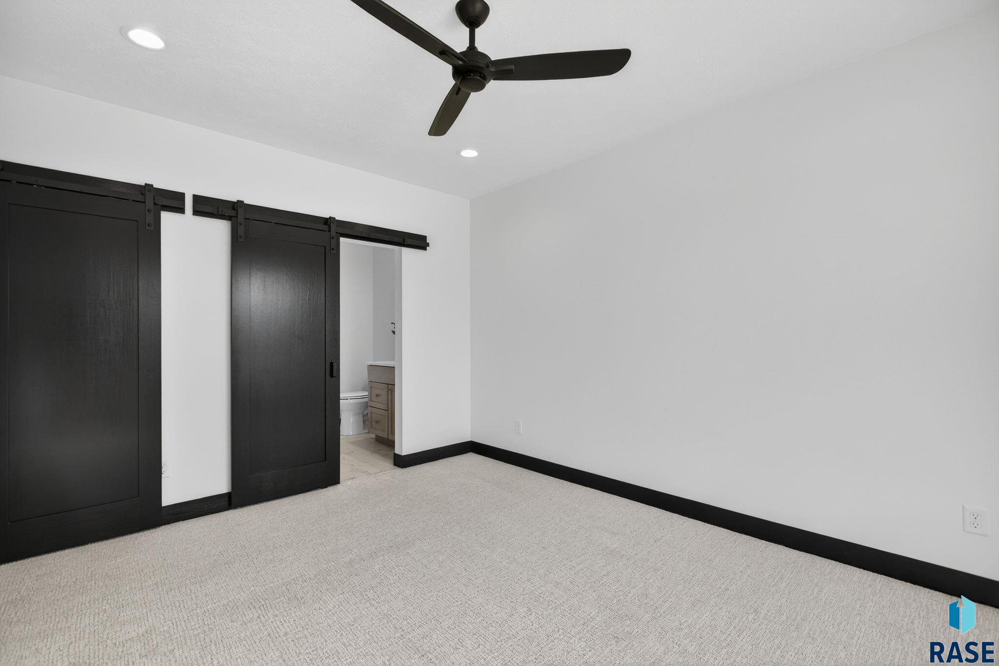 main property photo 76