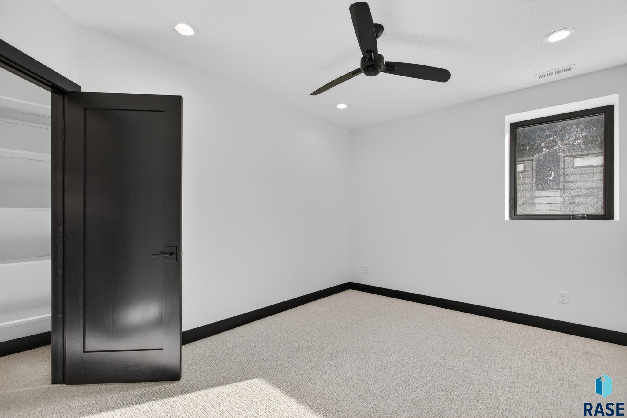 main property photo 79