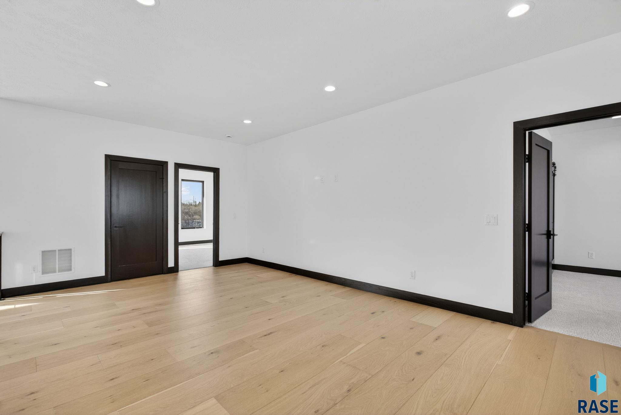 main property photo 83