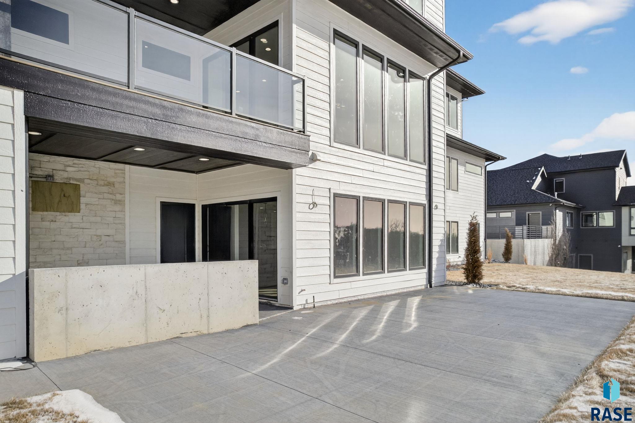 main property photo 92