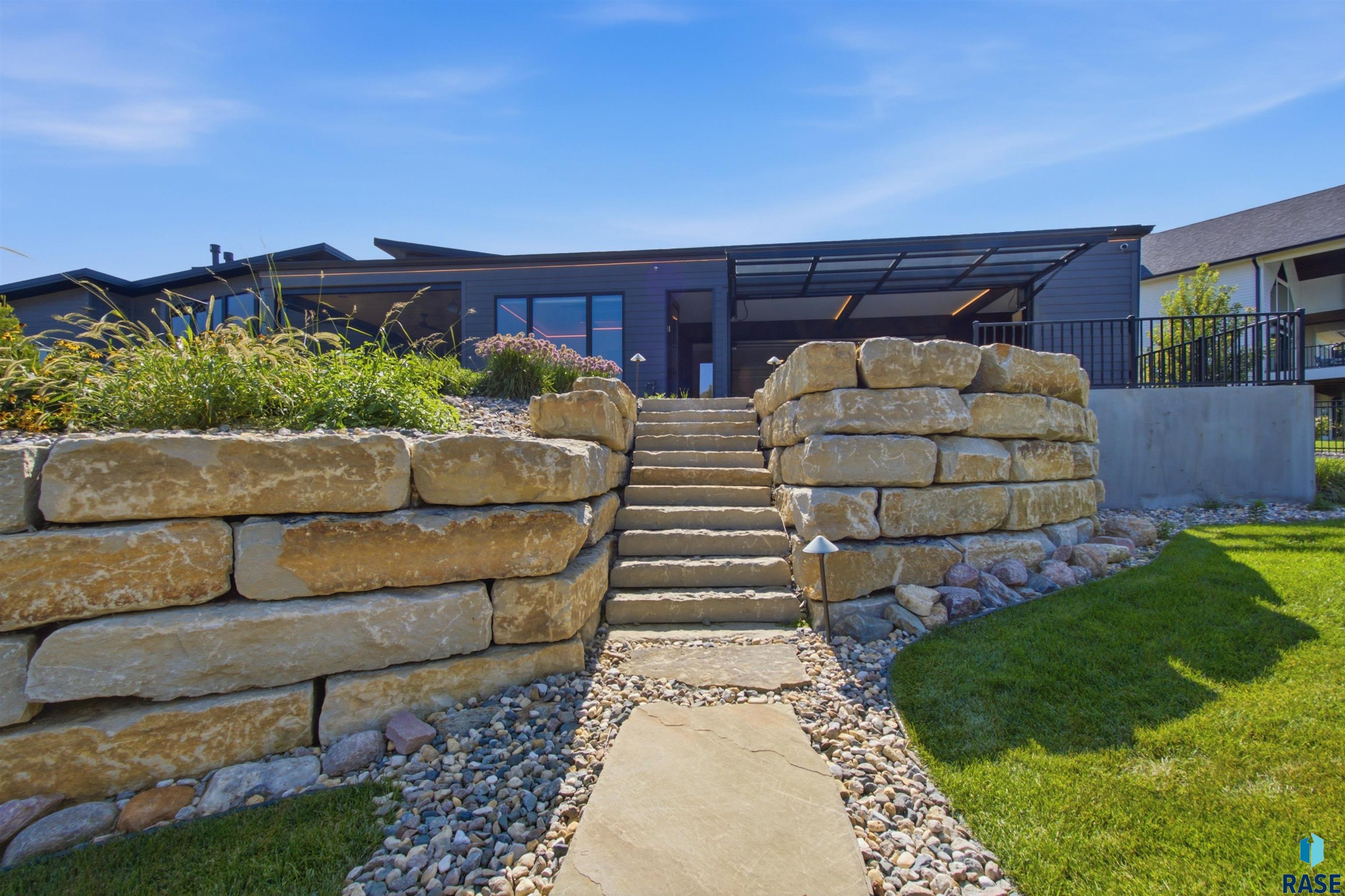 main property photo 64