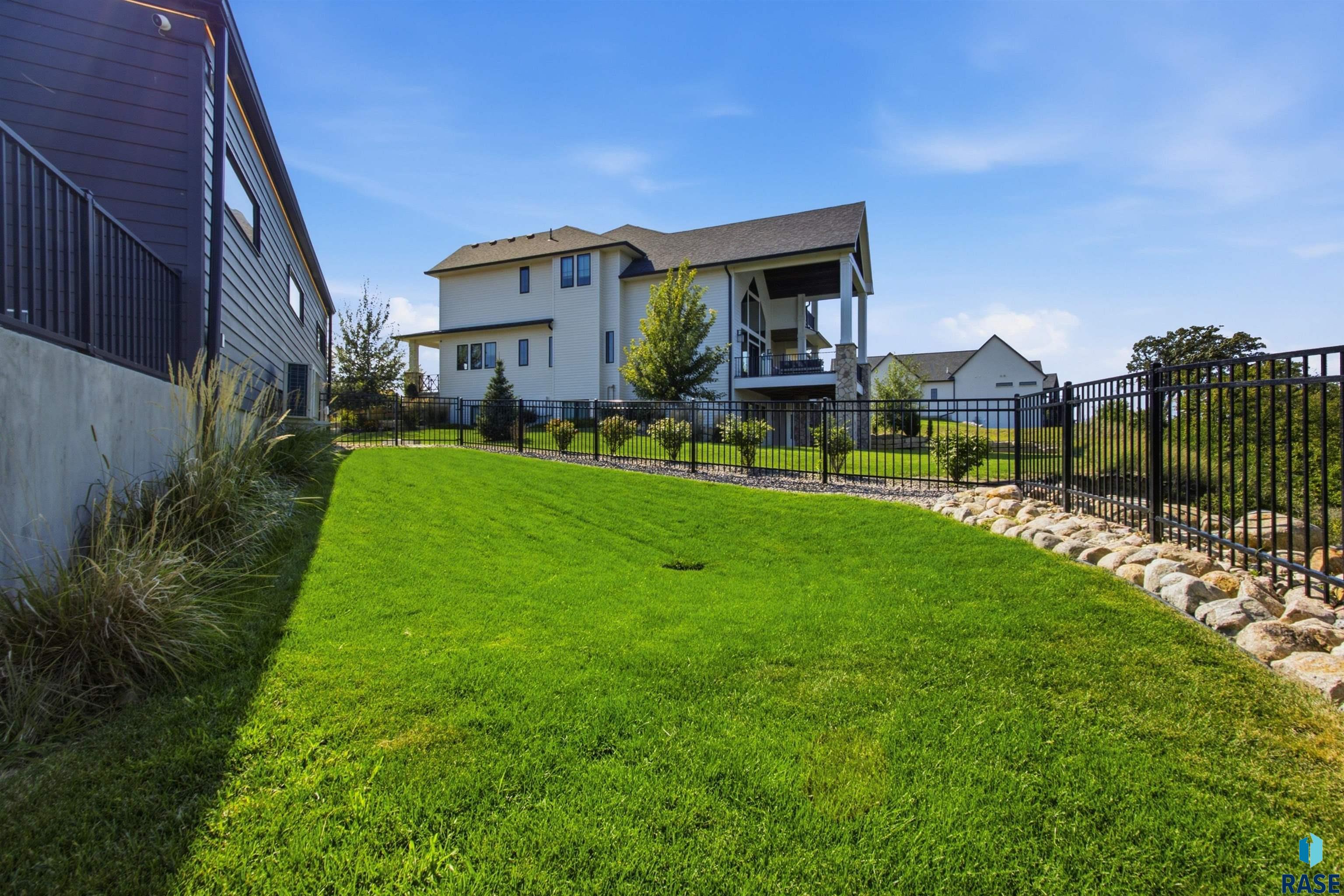 main property photo 65