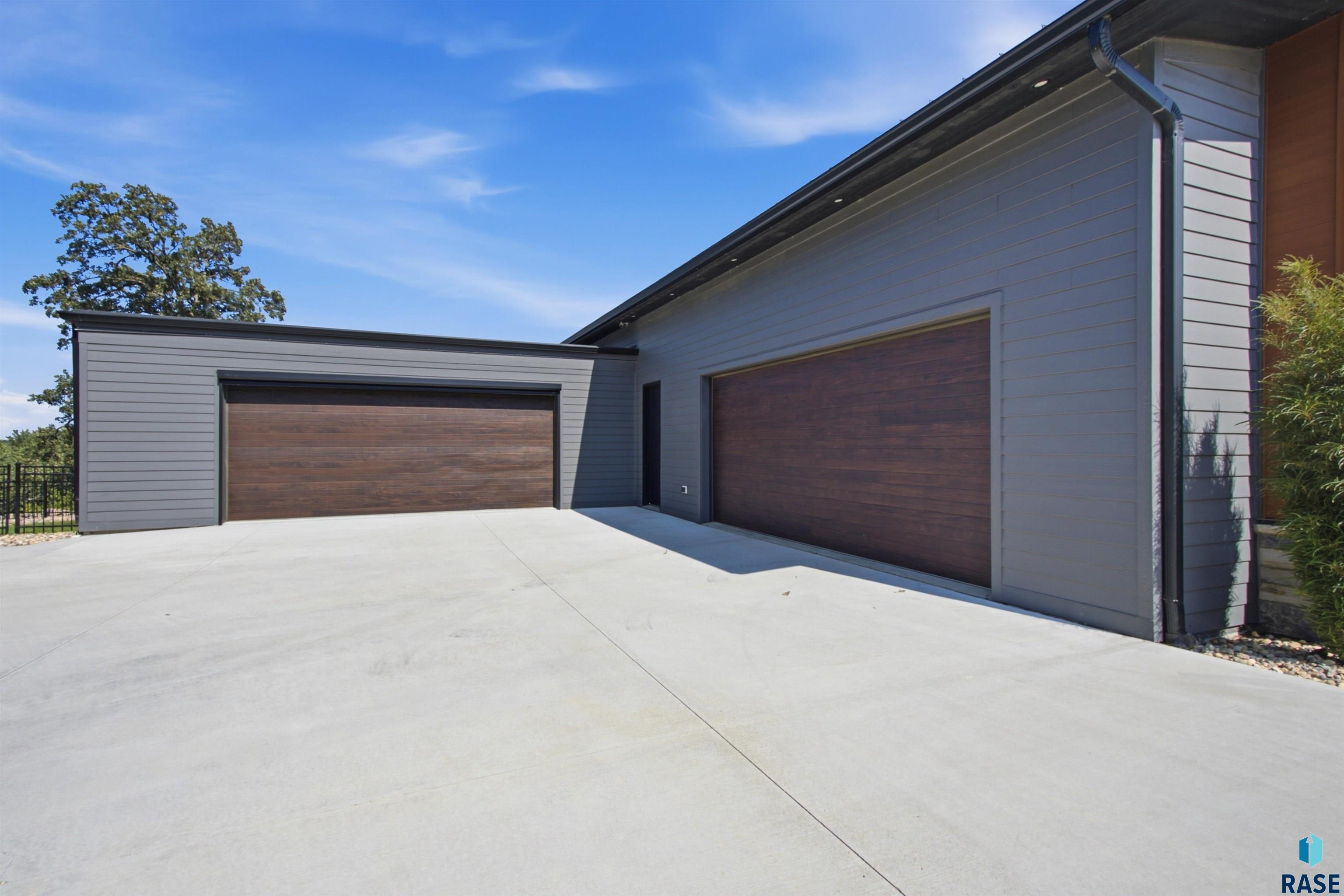 main property photo 66