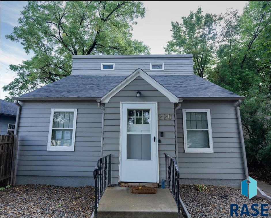 main property photo 0