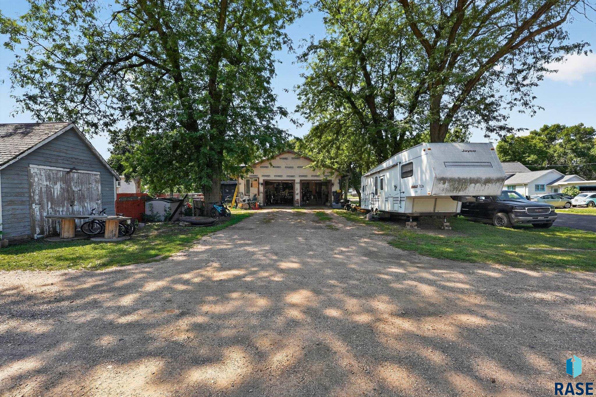 main property photo 43