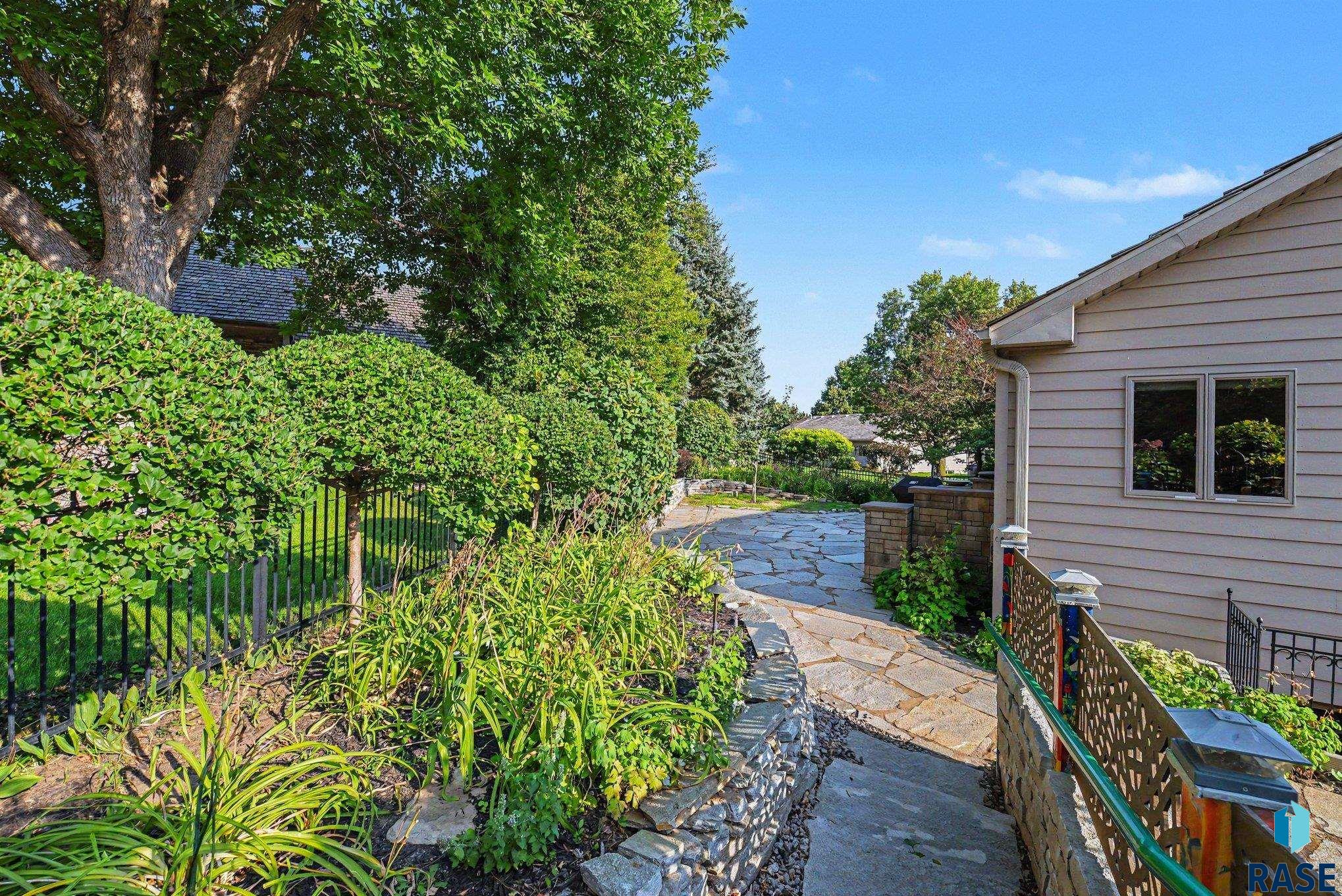 main property photo 53
