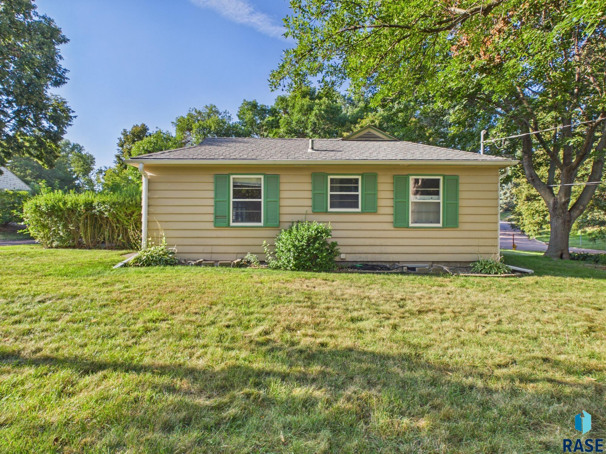 main property photo 41