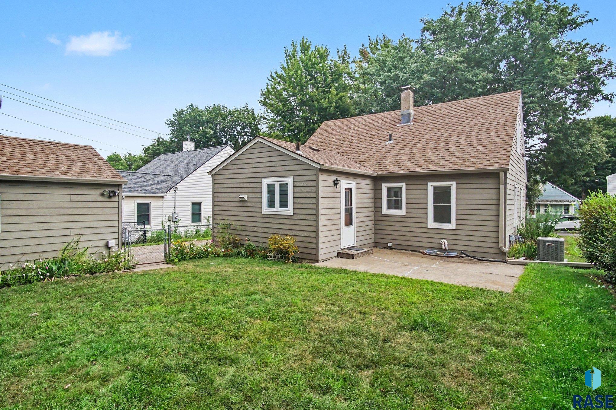 main property photo 2