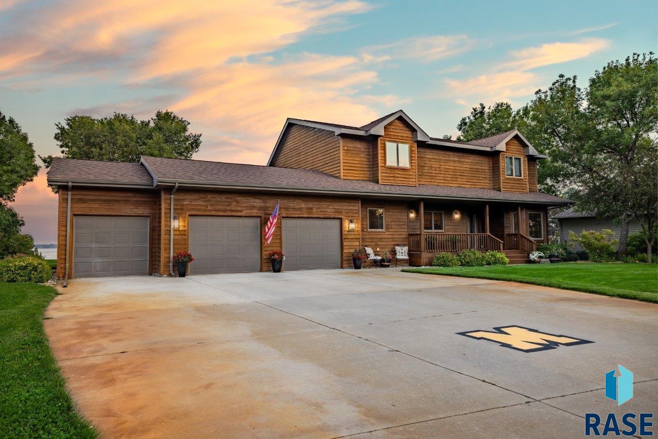 main property photo 43