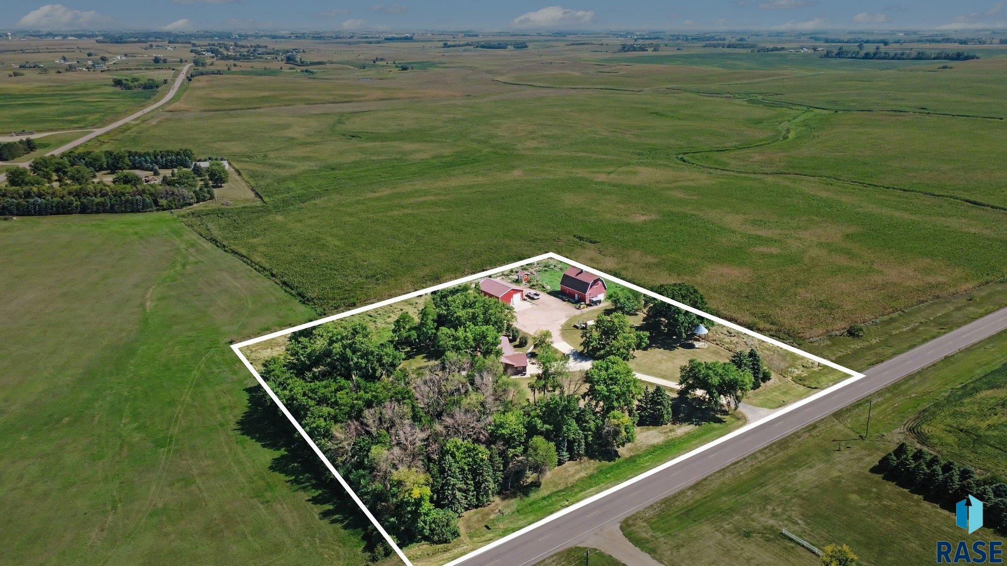 main property photo 44