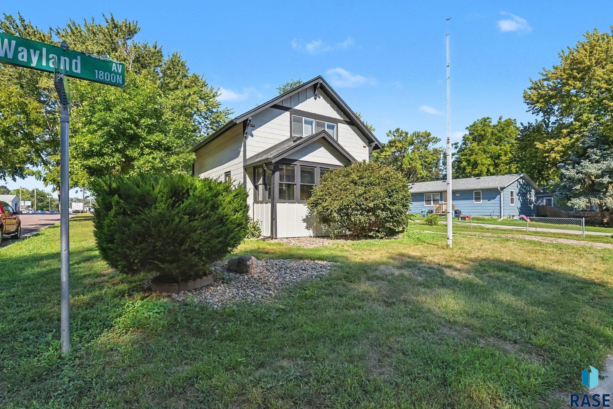 main property photo 23